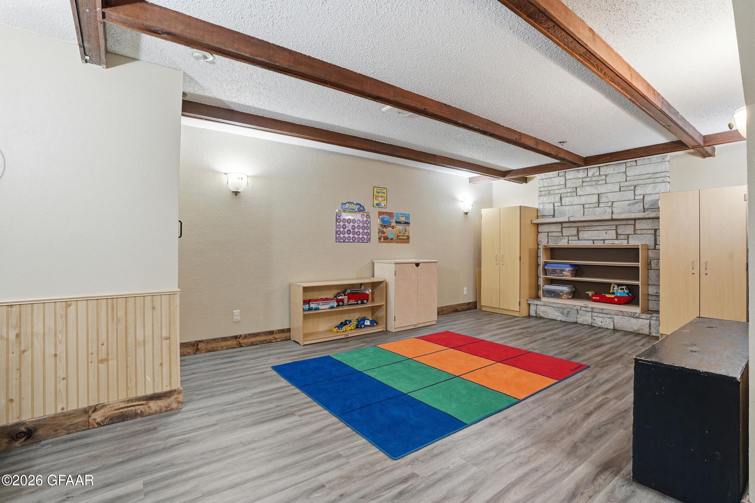 main property photo 29