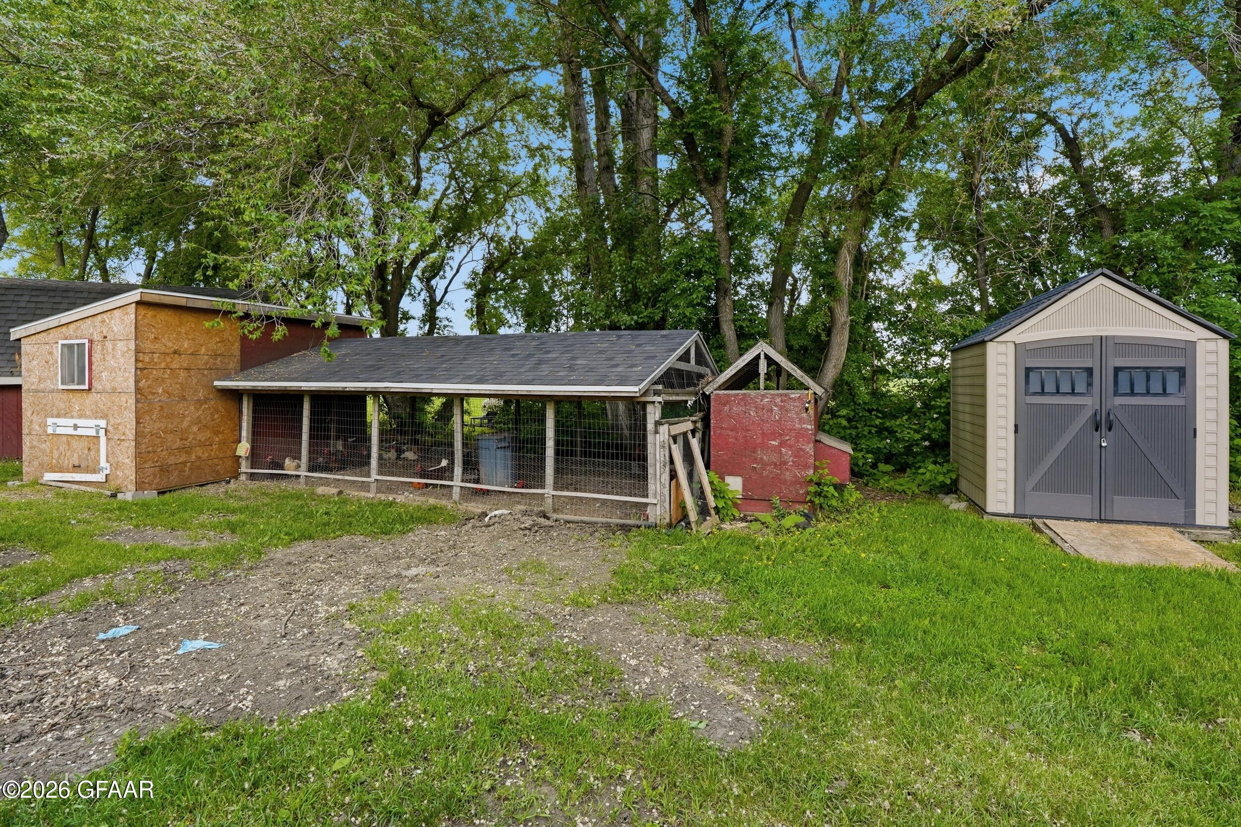 main property photo 40