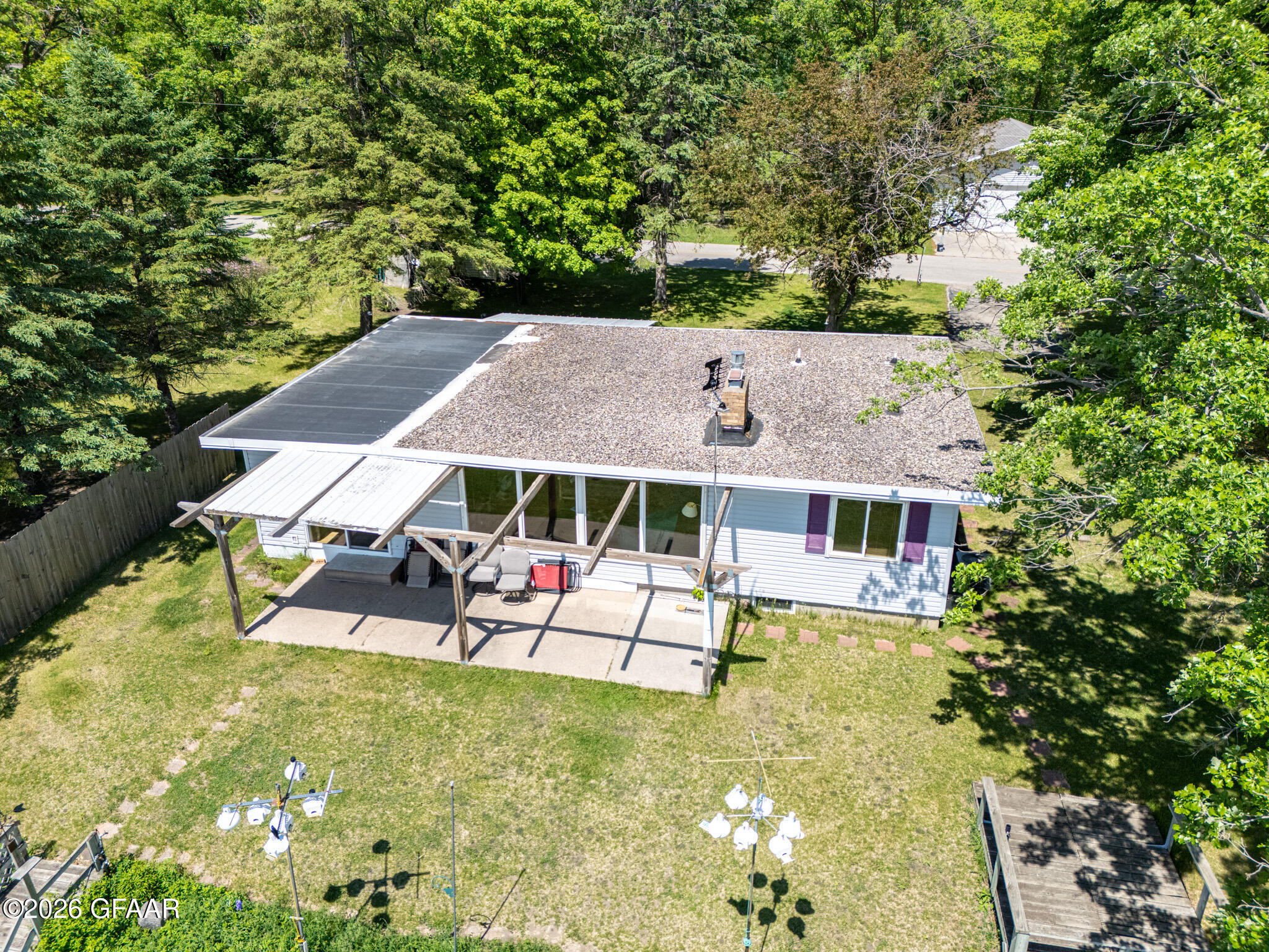 main property photo 23