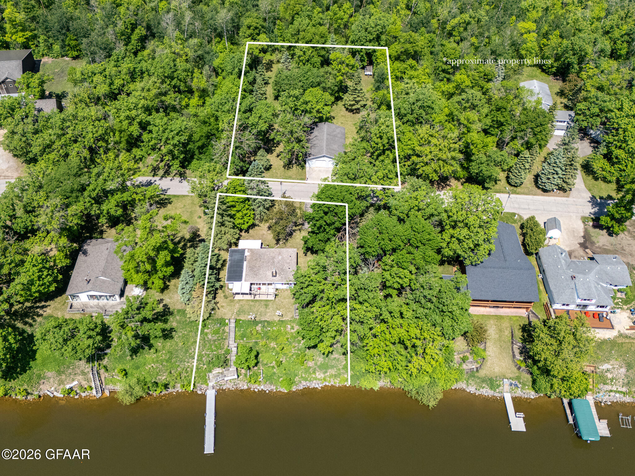 main property photo 28