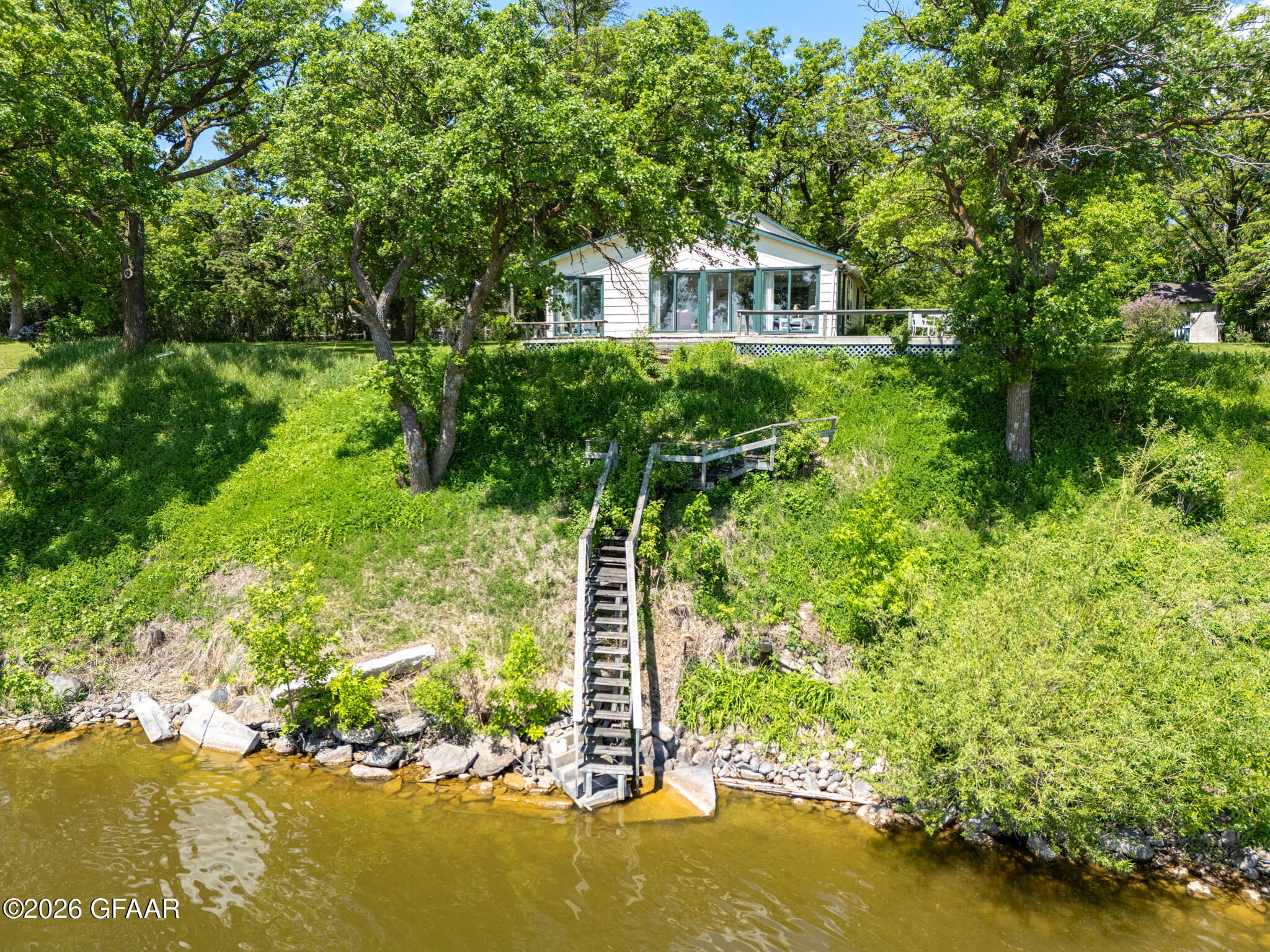 main property photo 37