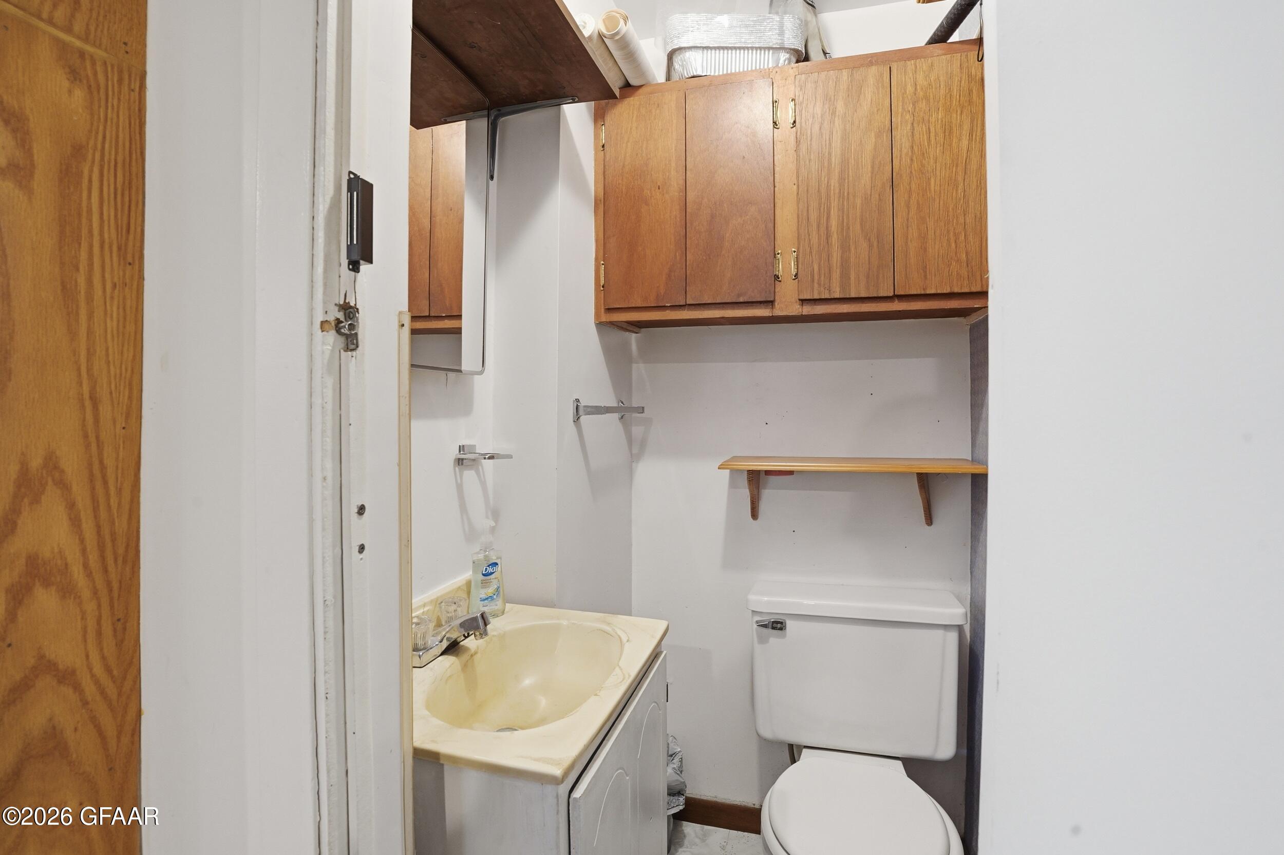 main property photo 11