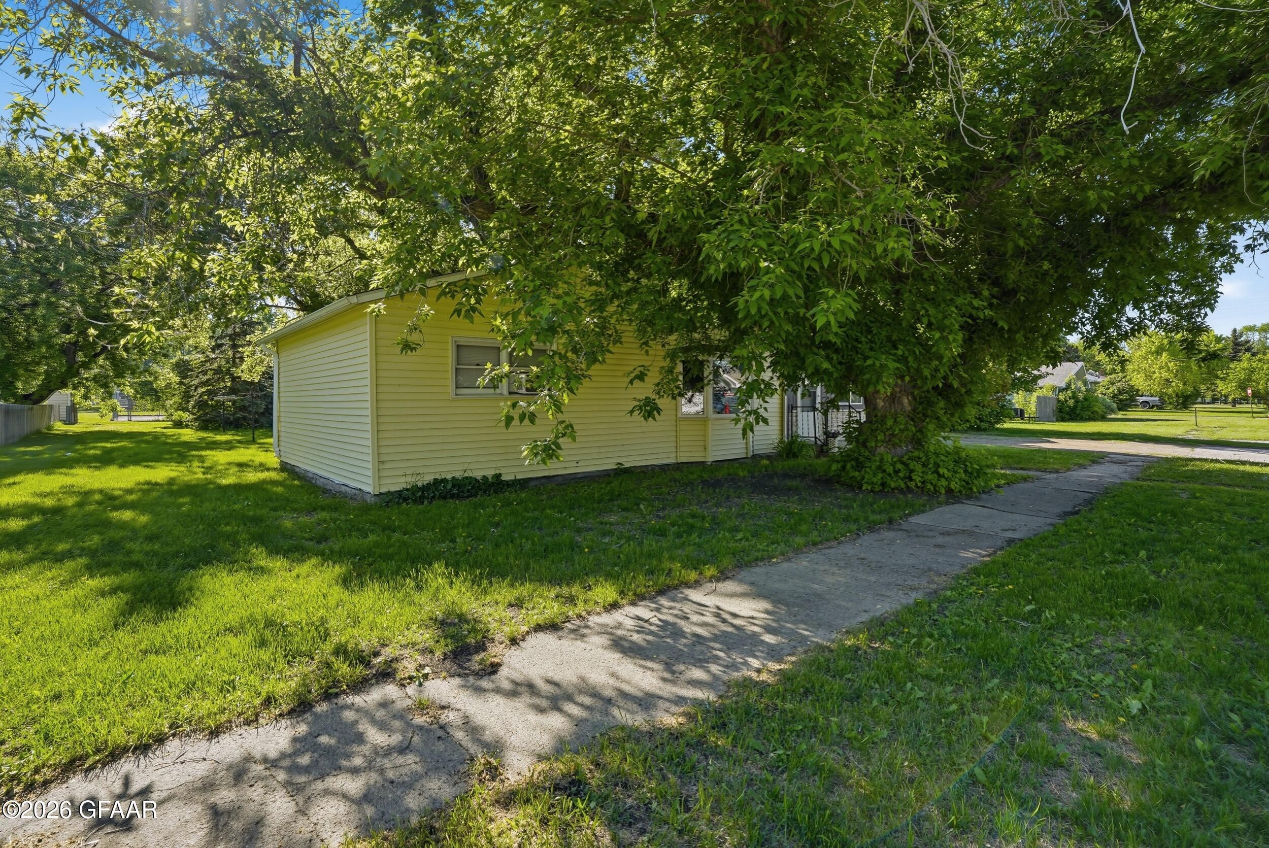 main property photo 19