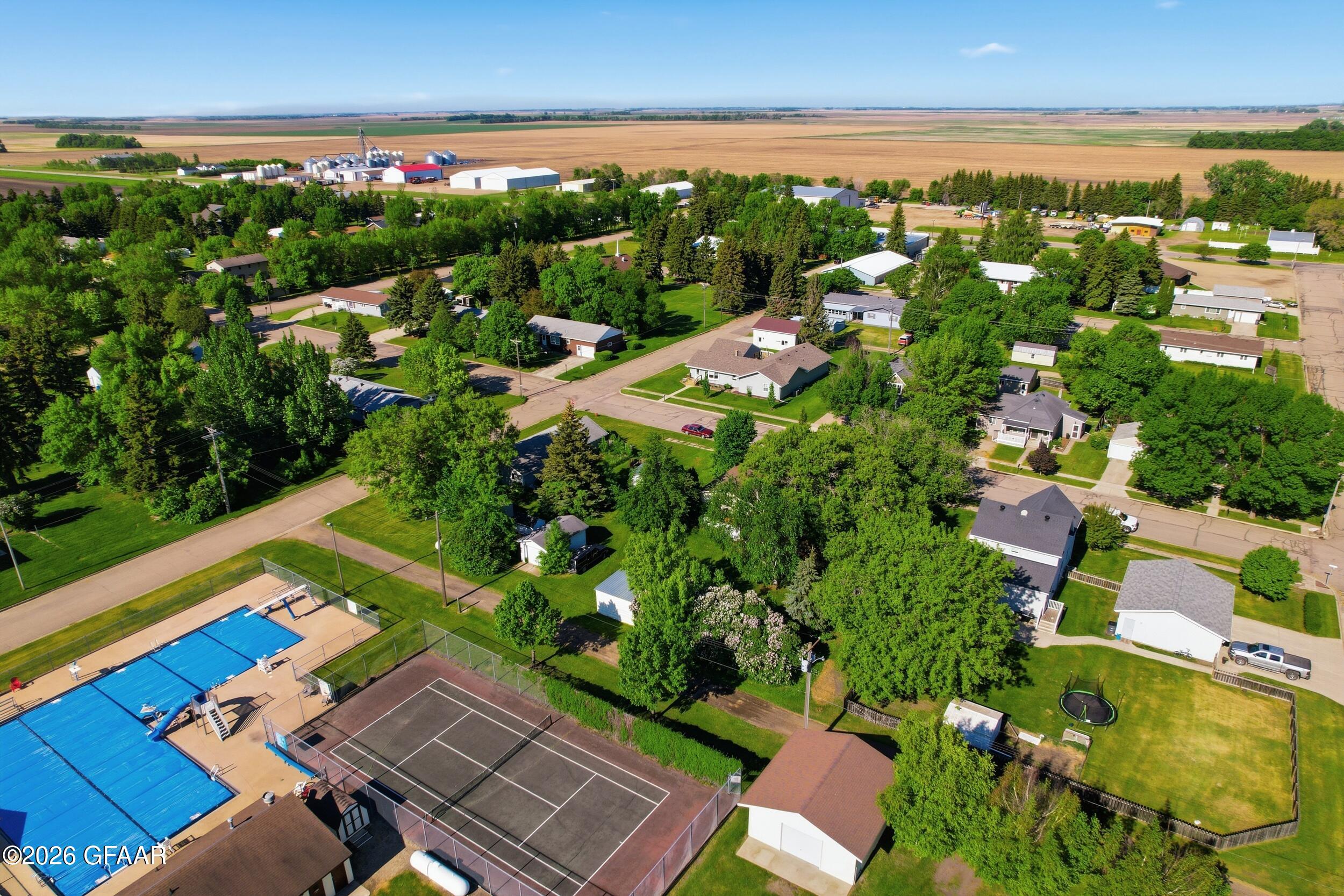 main property photo 25