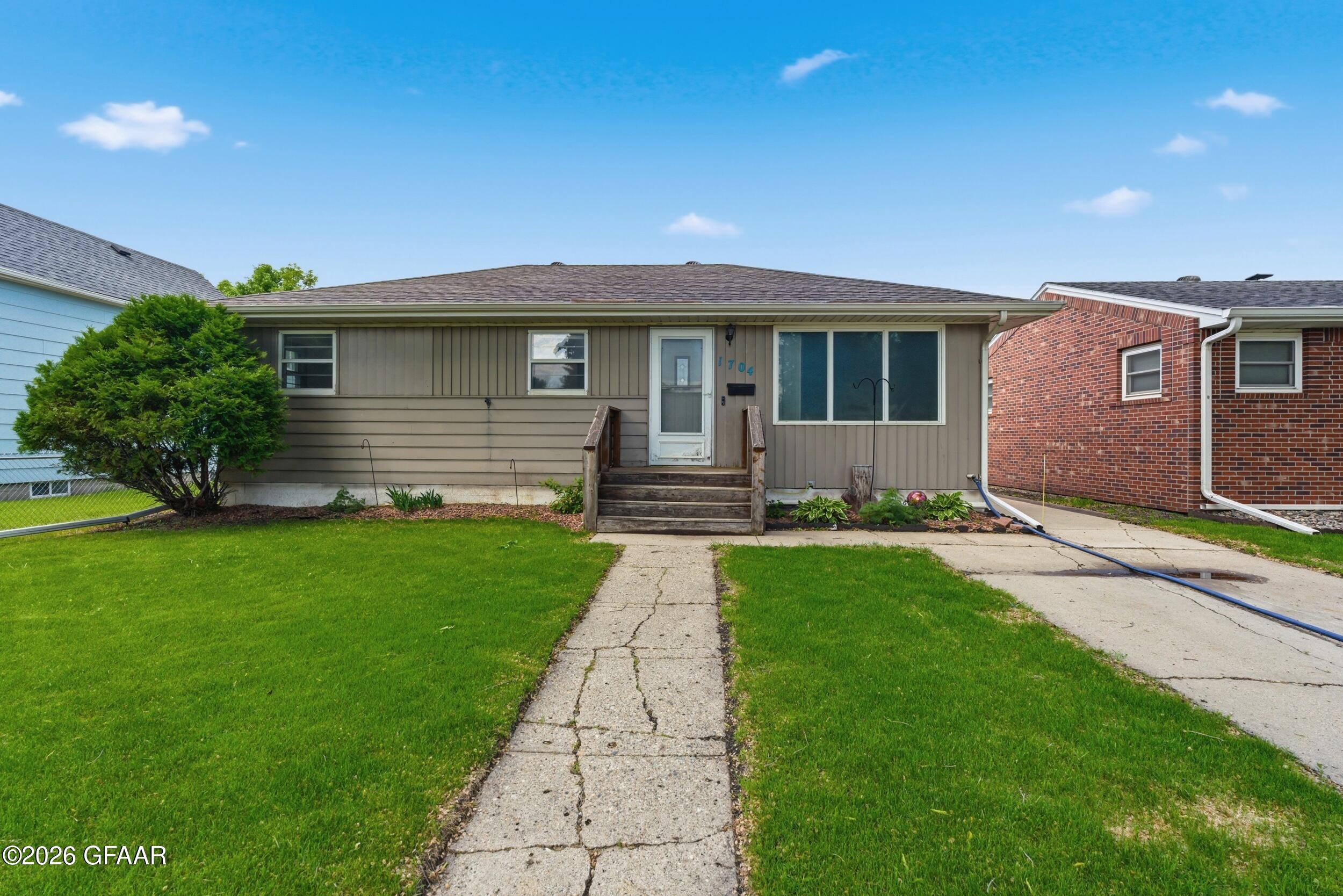 main property photo 0