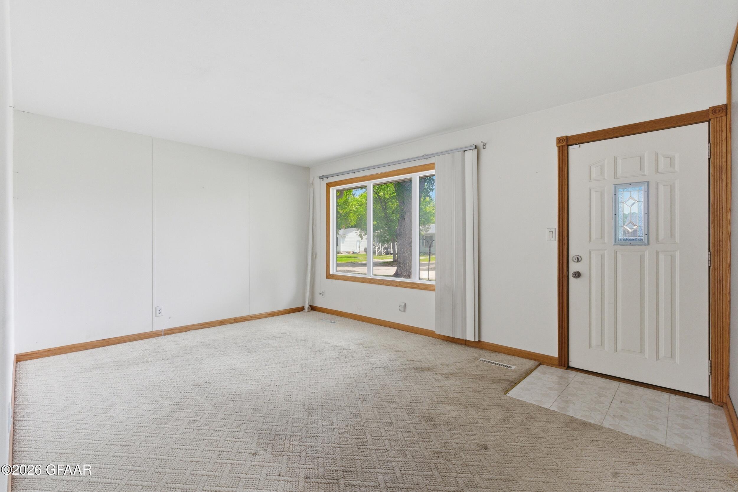 property viewer photo 1