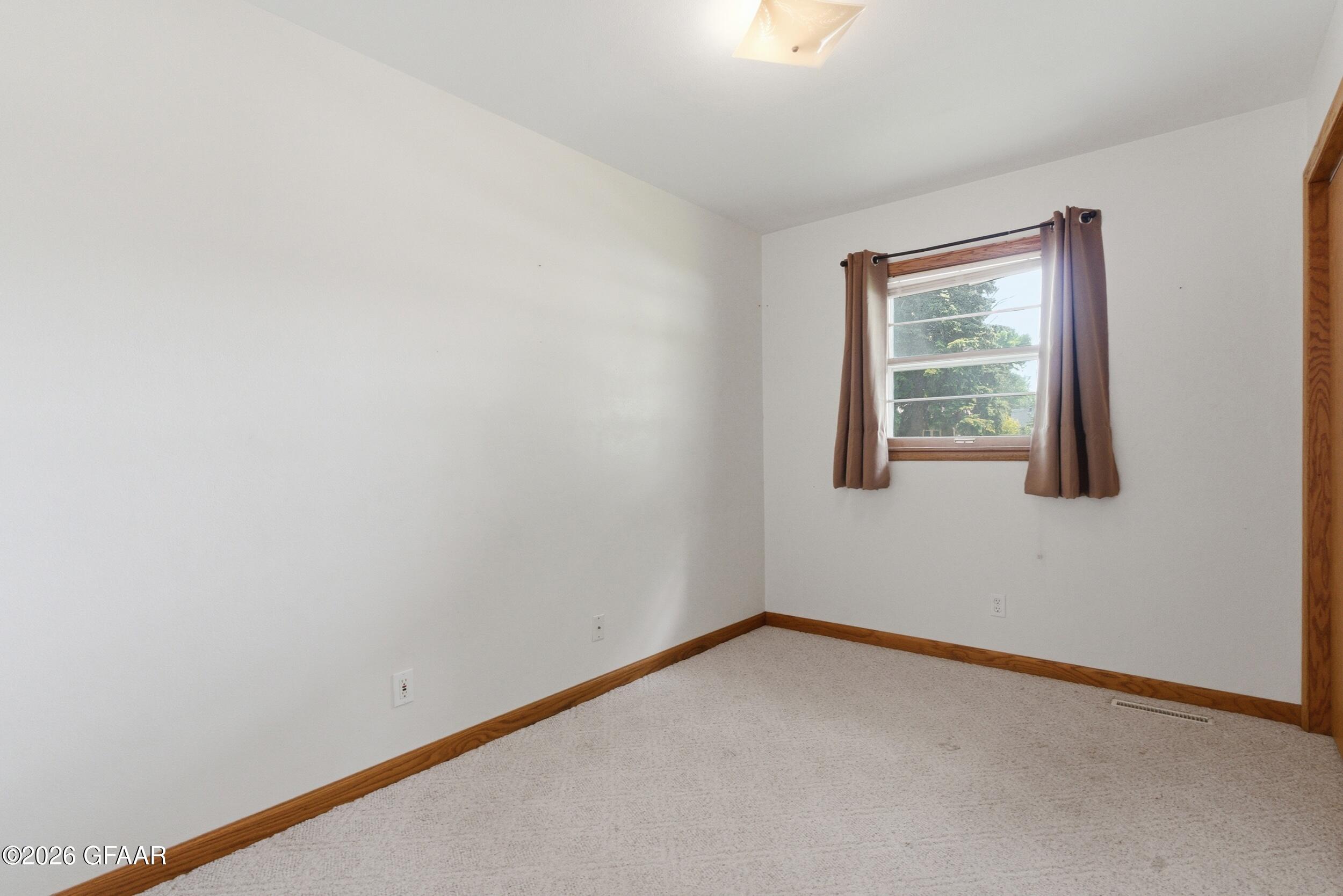 property viewer photo 10