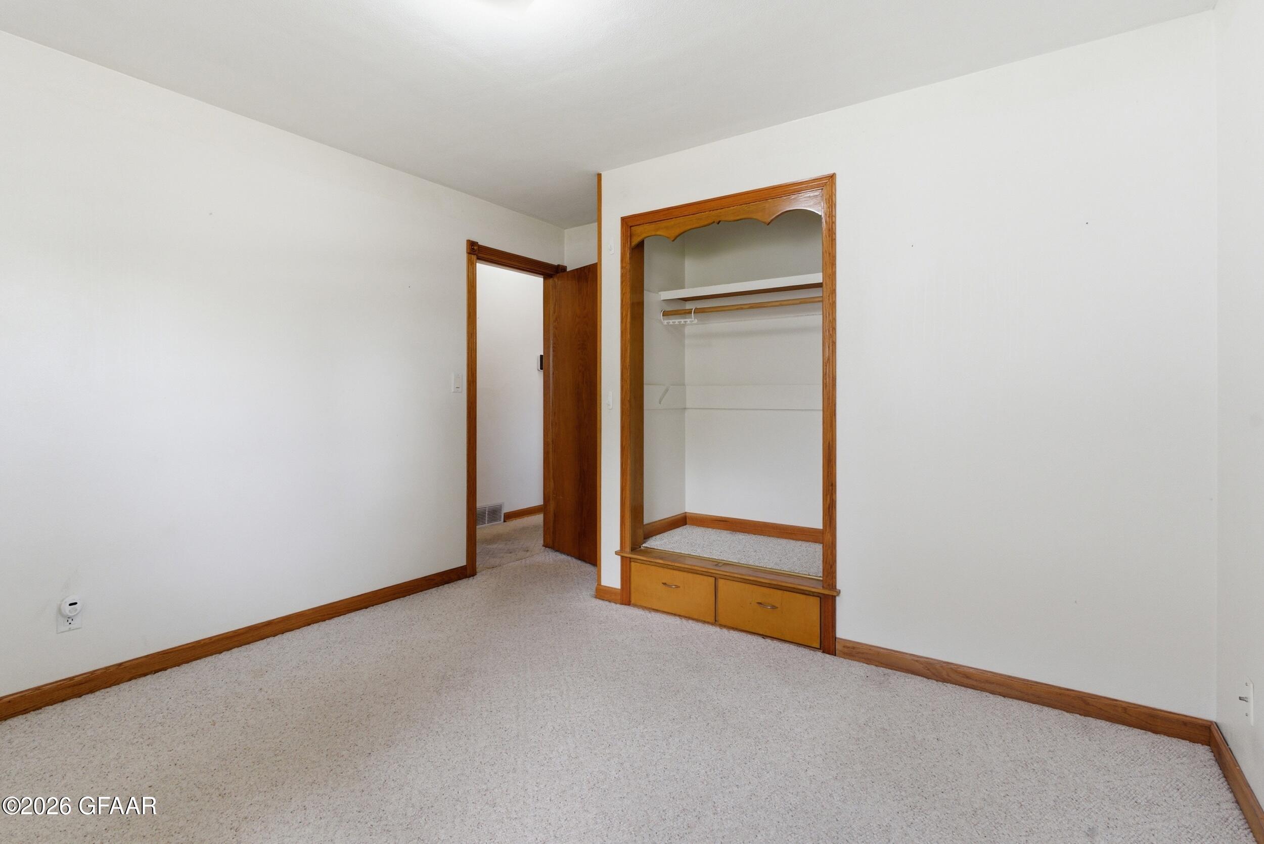 property viewer photo 12
