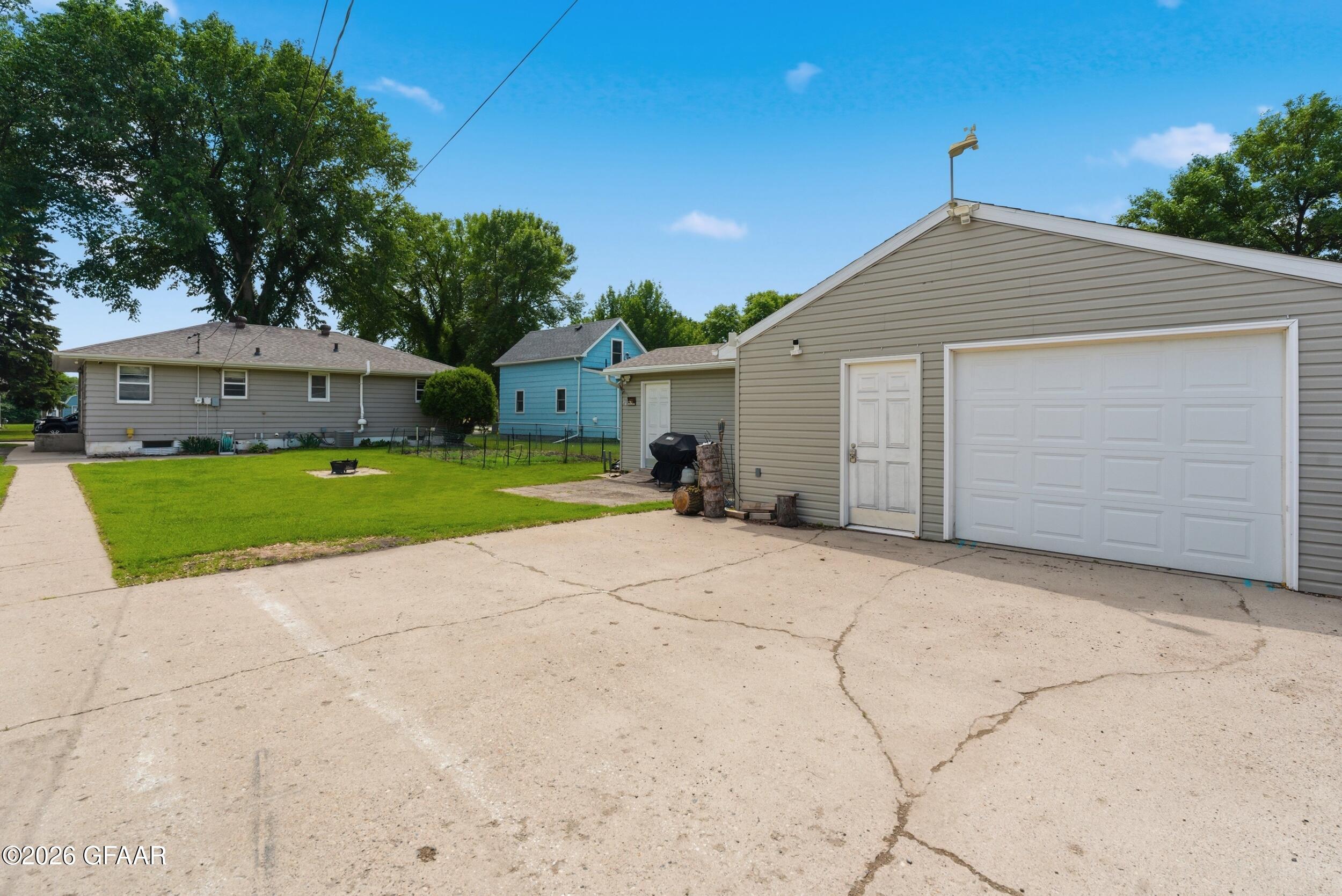 property viewer photo 23