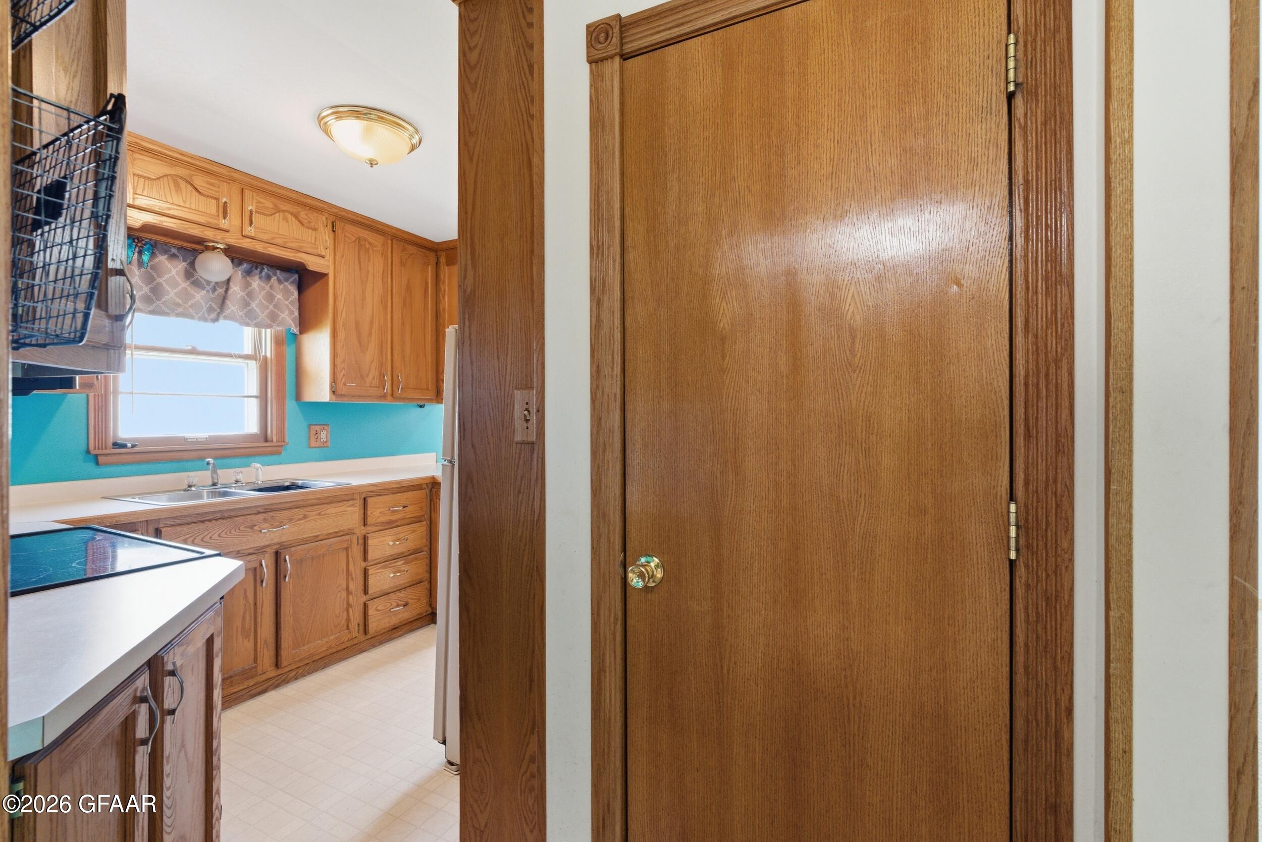 property viewer photo 3