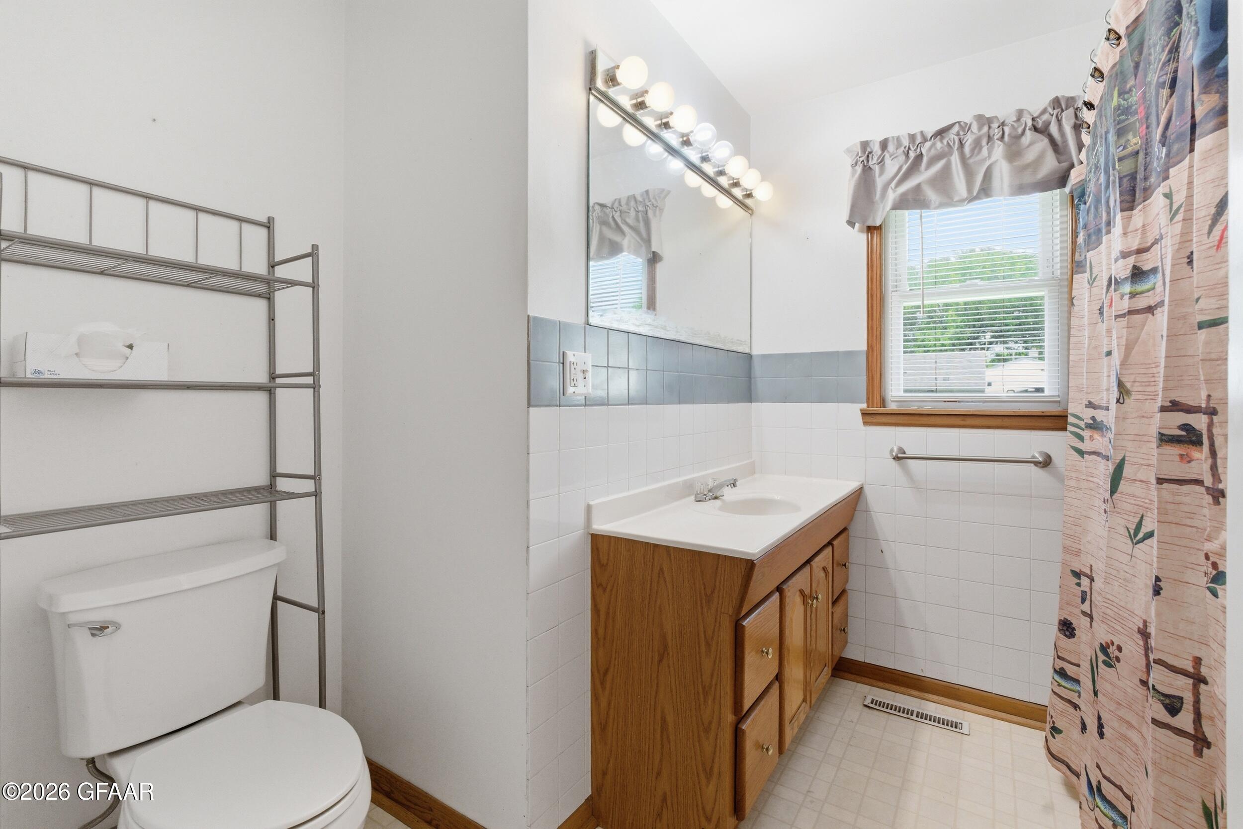 property viewer photo 9