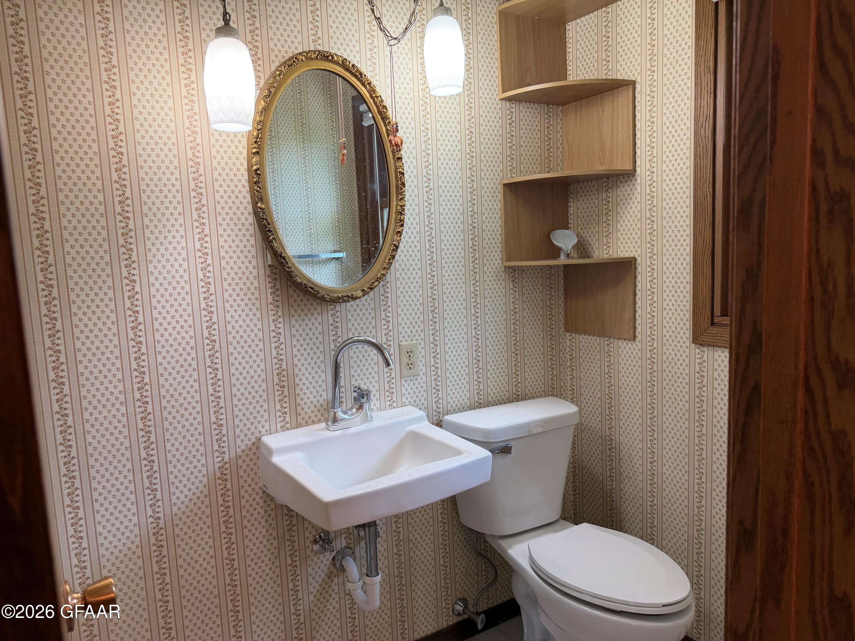 main property photo 20