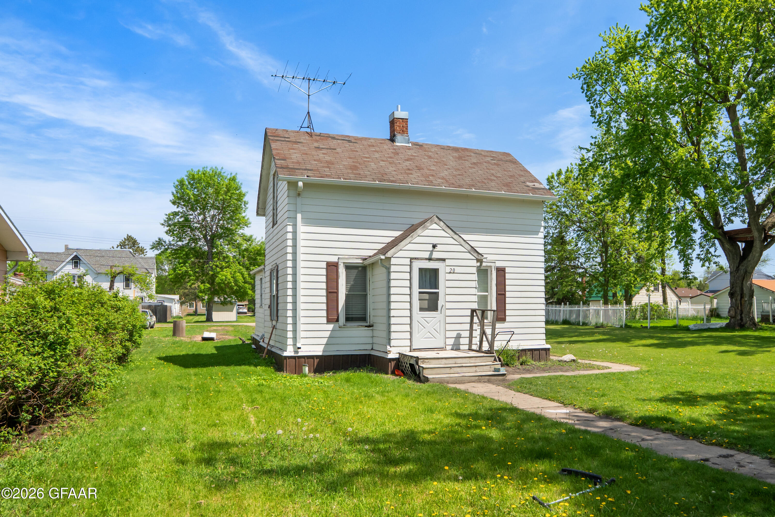 main property photo 13