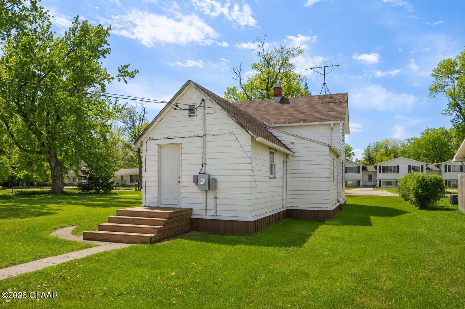 main property photo 15