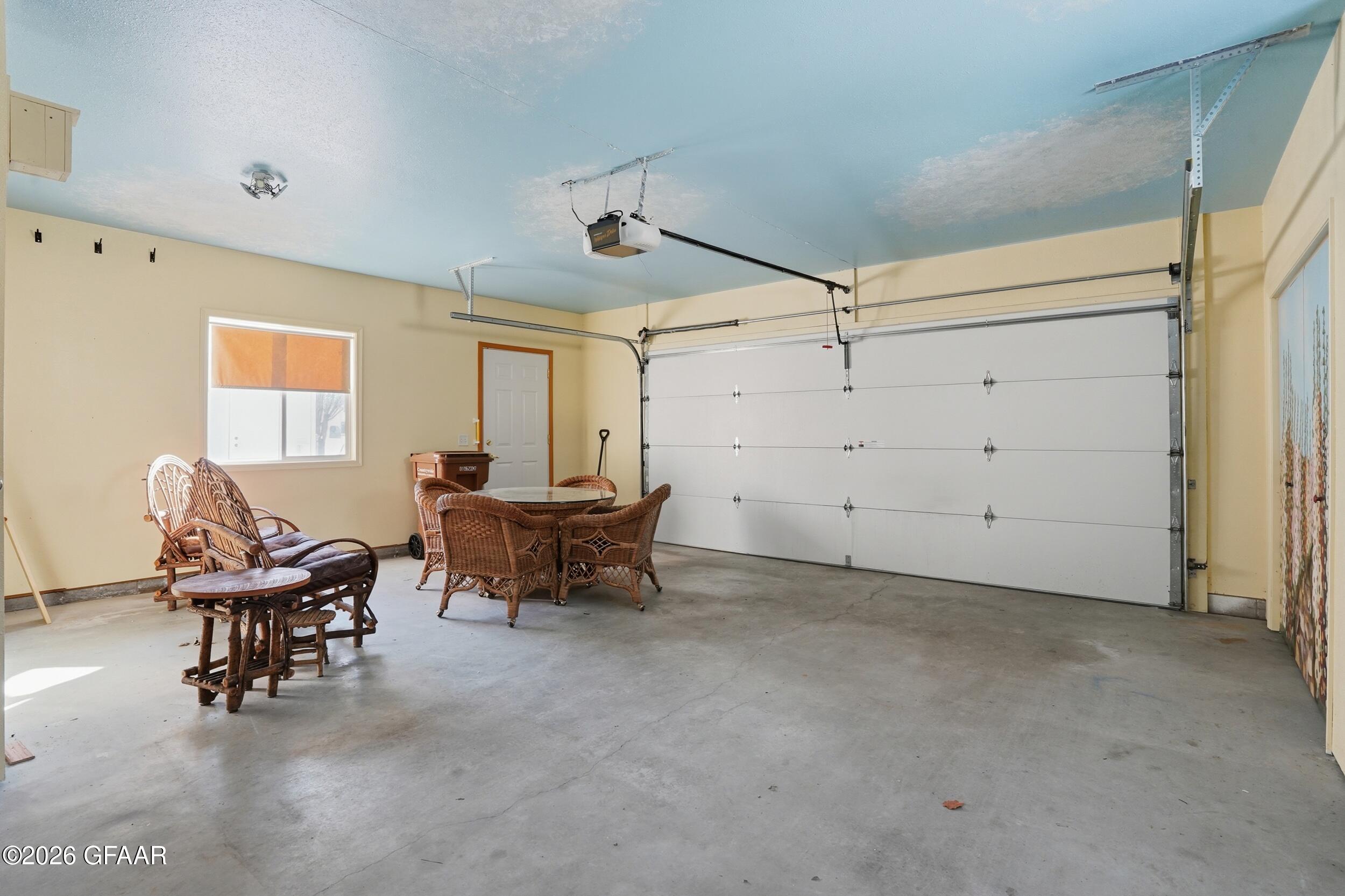 property viewer photo 23