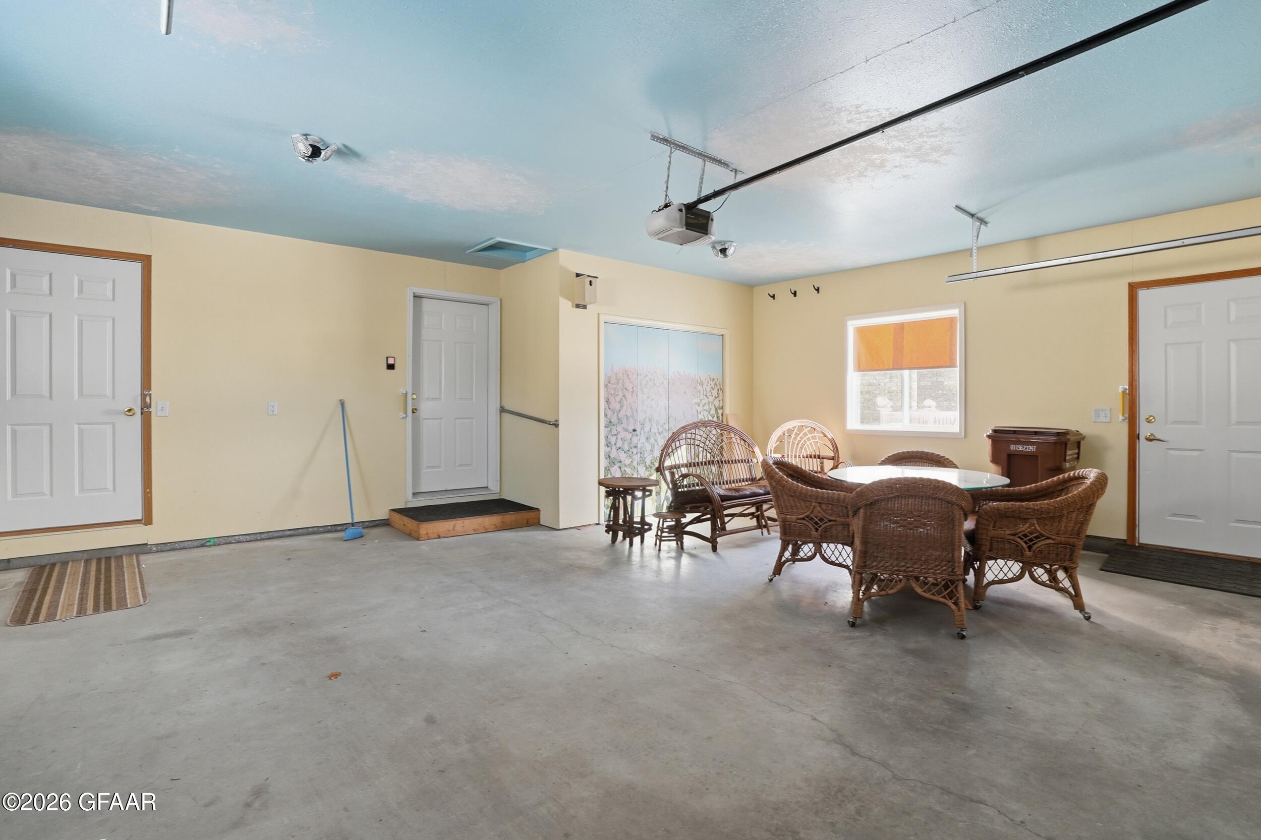 property viewer photo 24