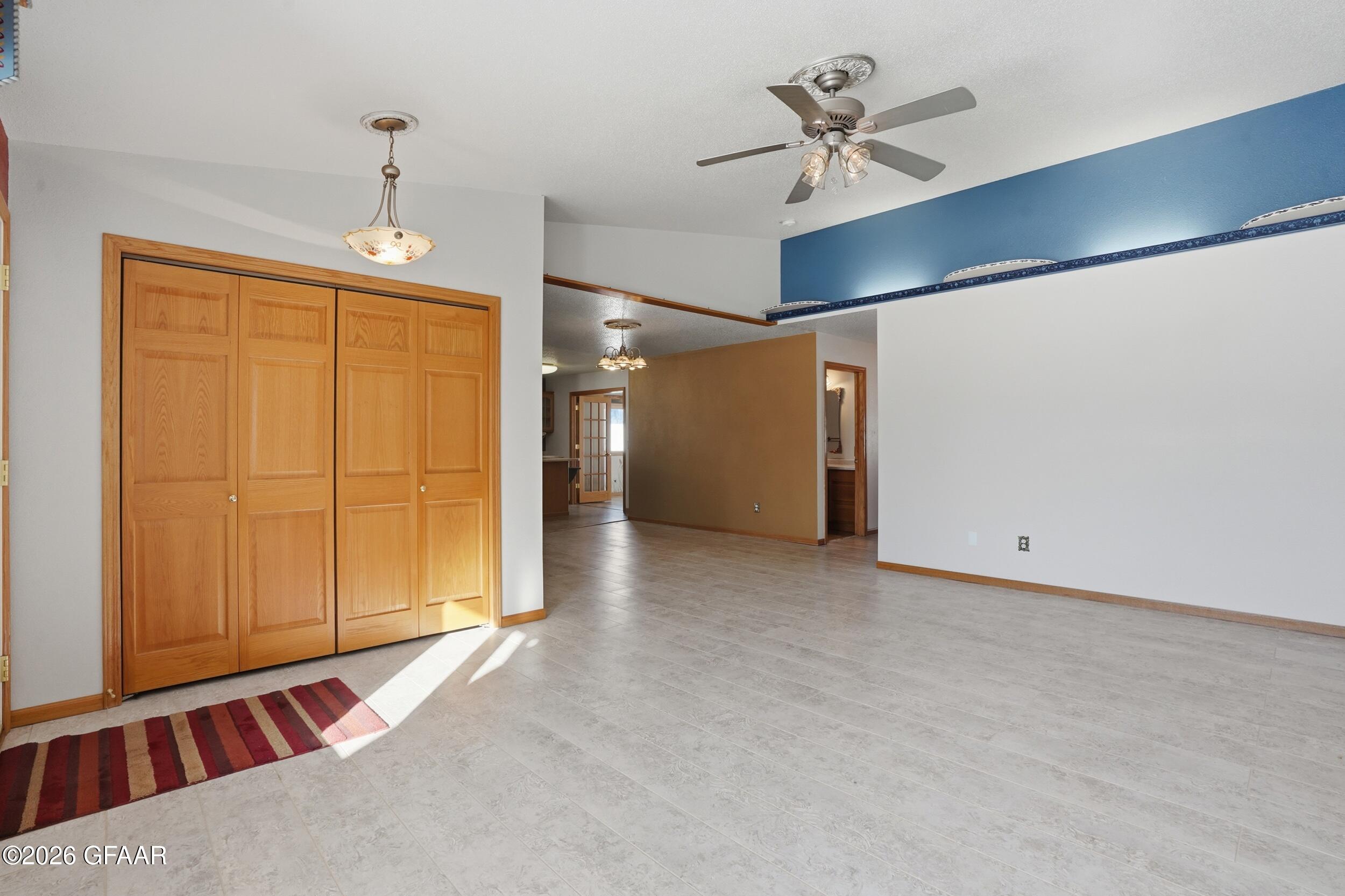 property viewer photo 5