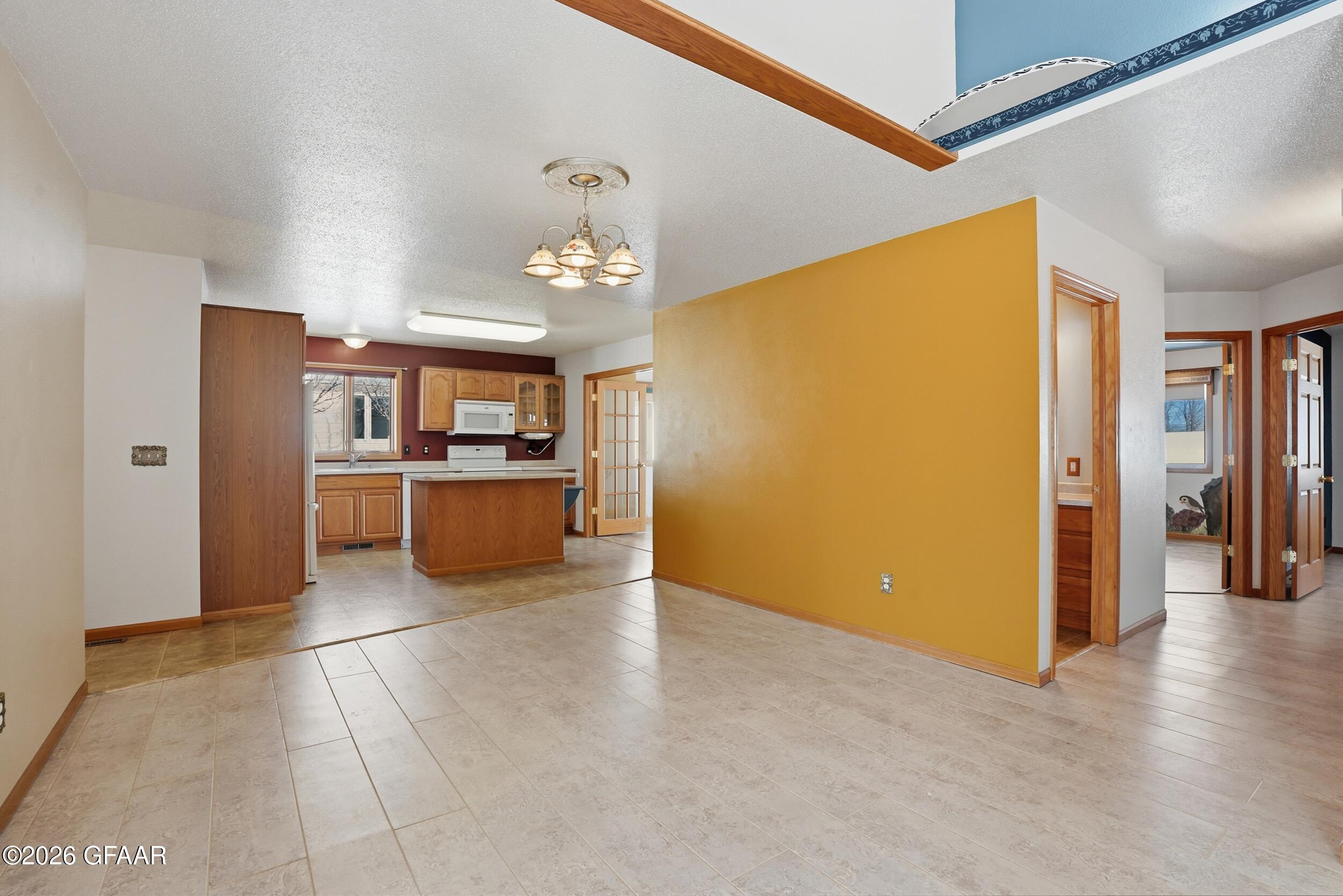 property viewer photo 6