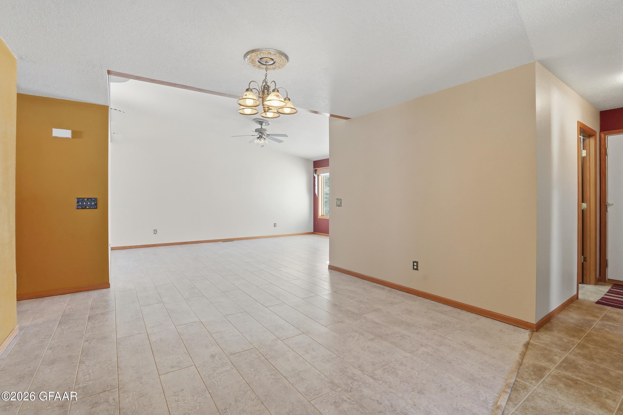 property viewer photo 7