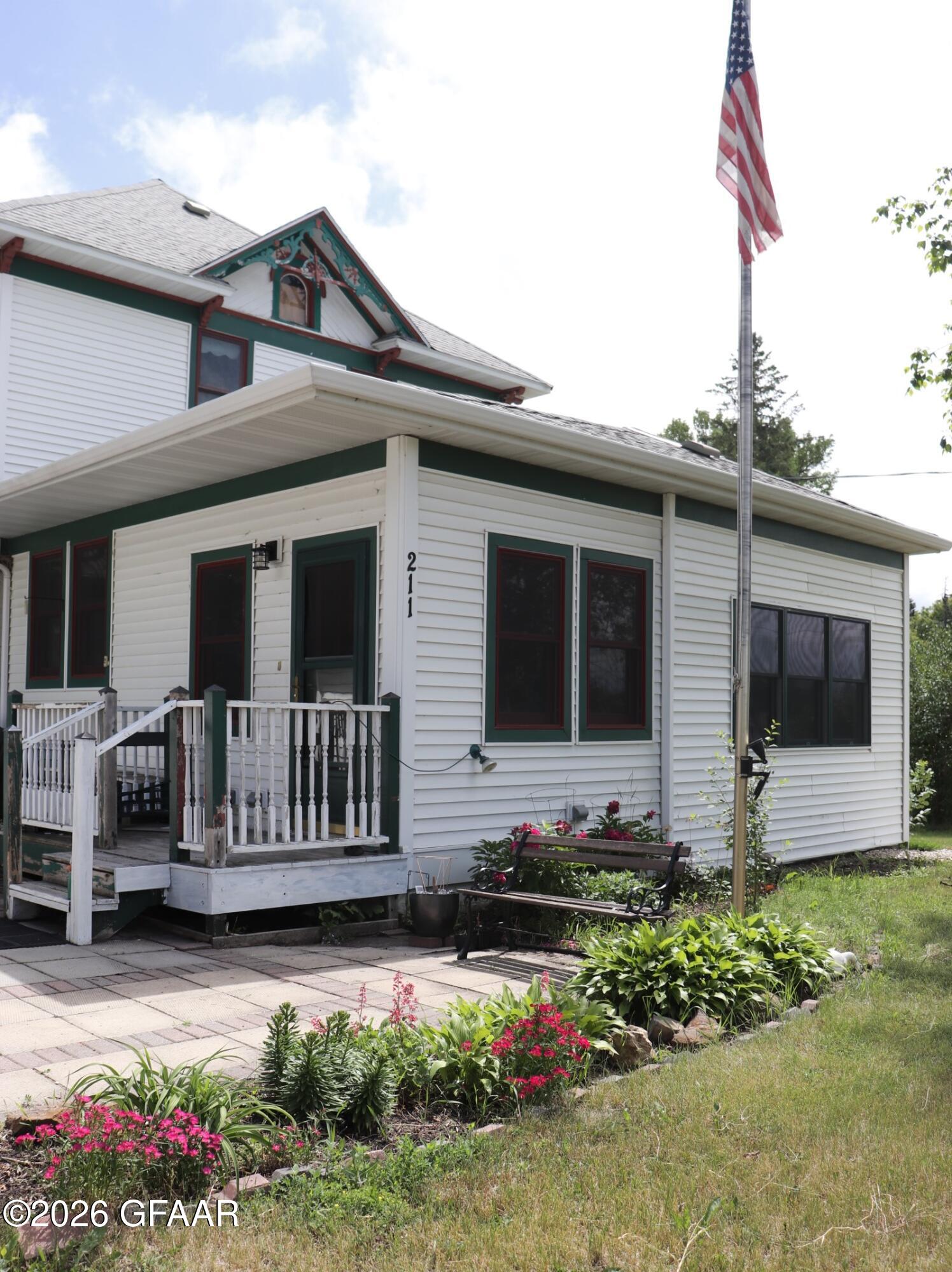 main property photo 2