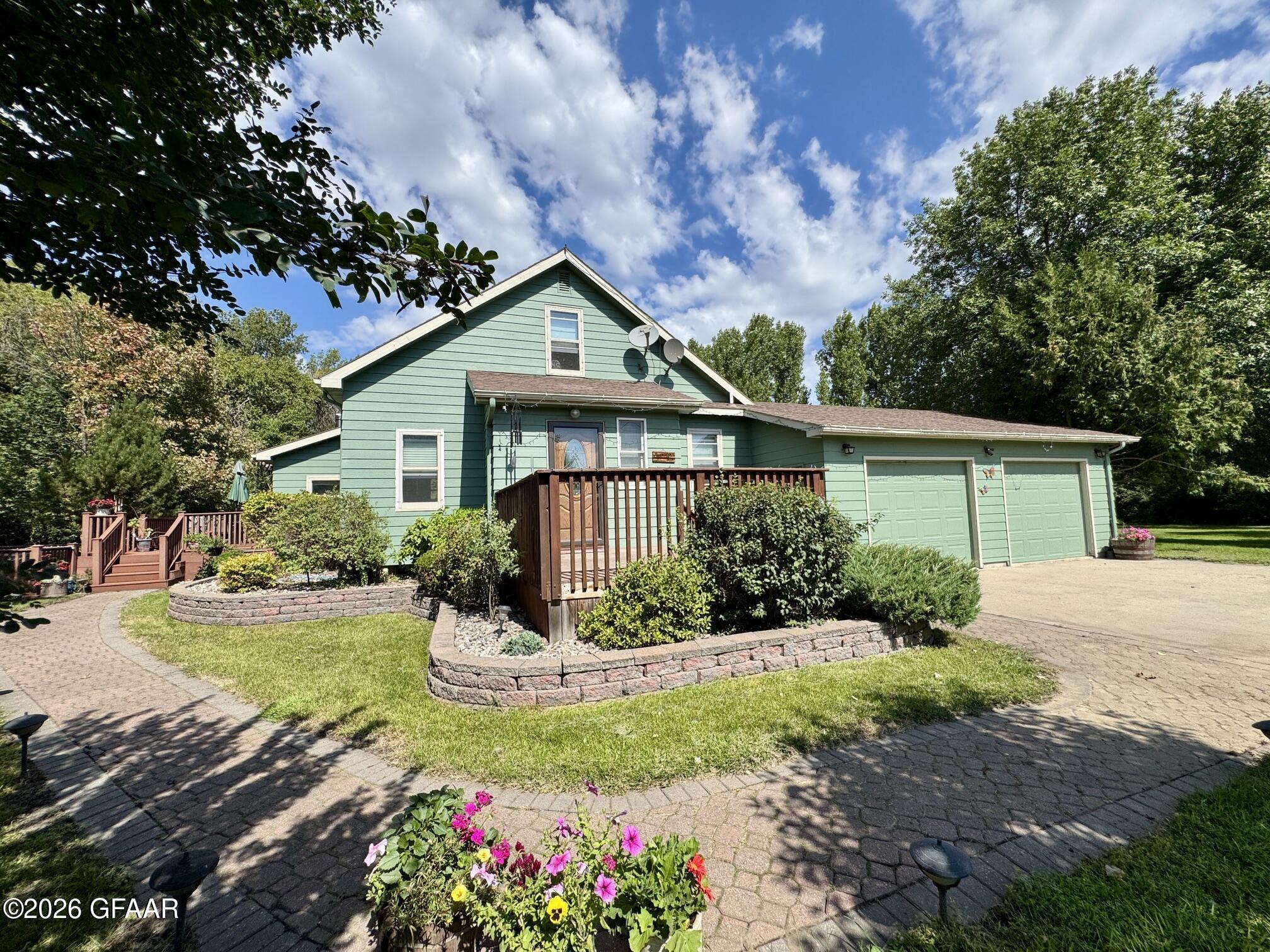 main property photo 3