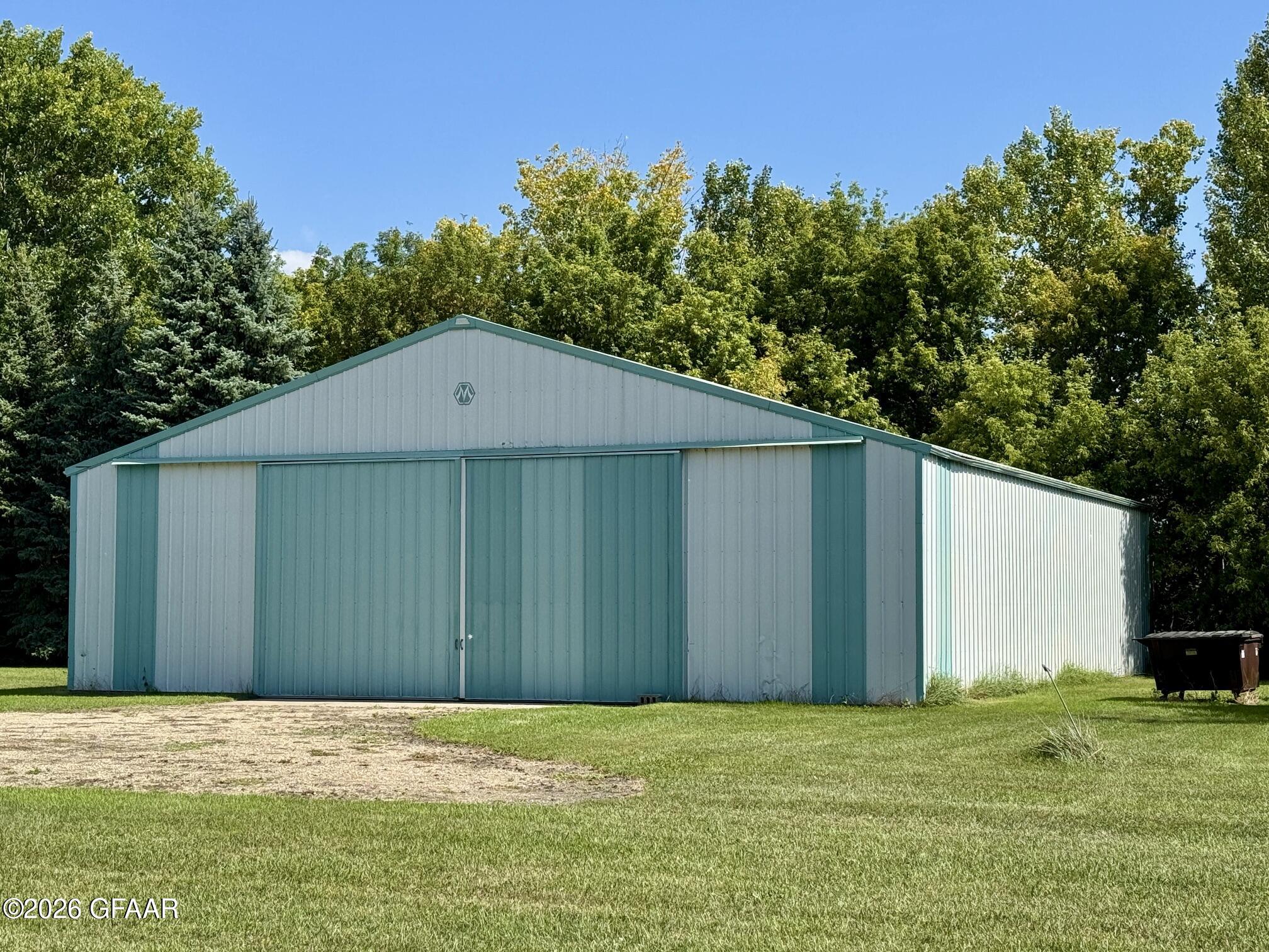 main property photo 6