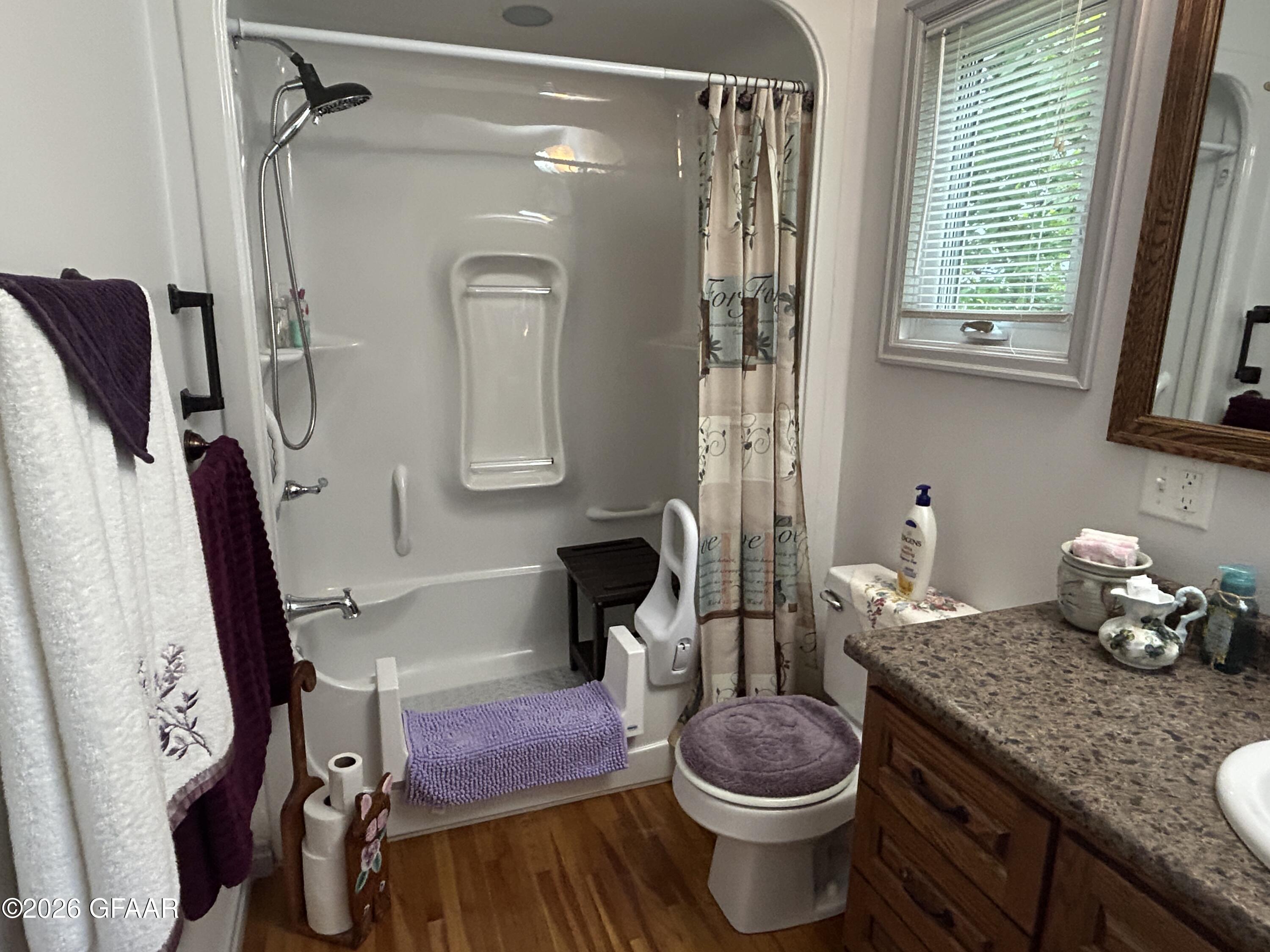 main property photo 18