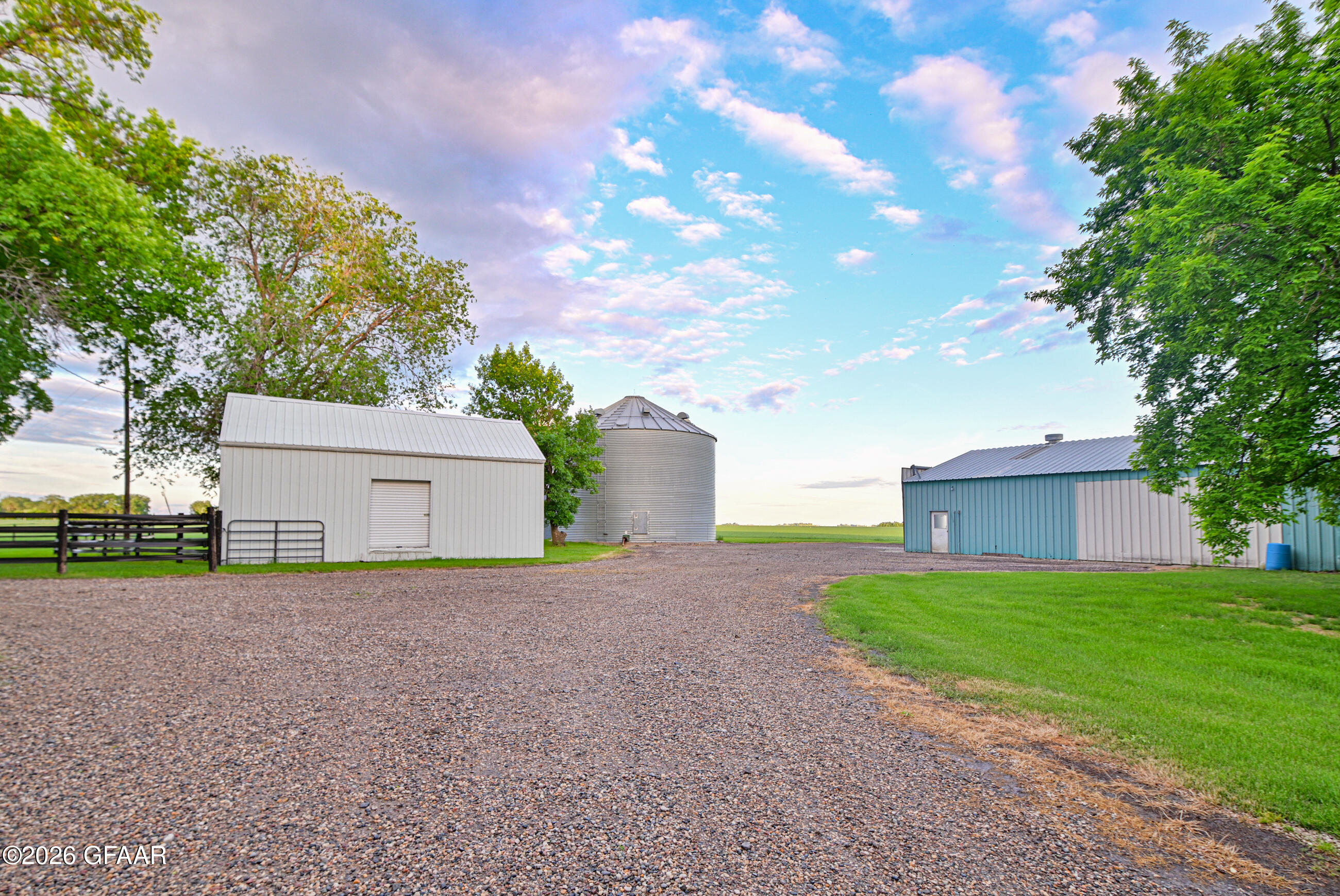 main property photo 45