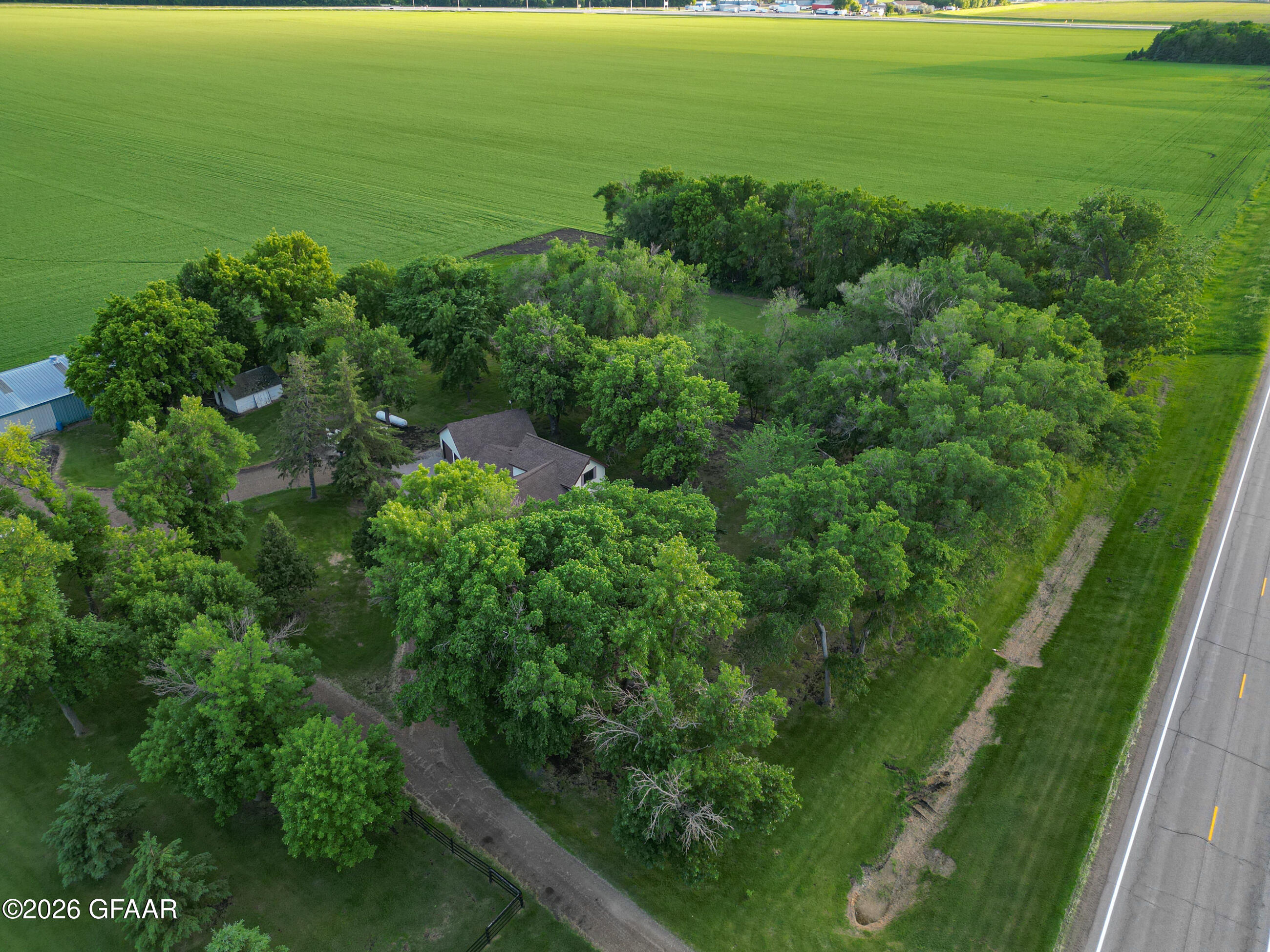 main property photo 8
