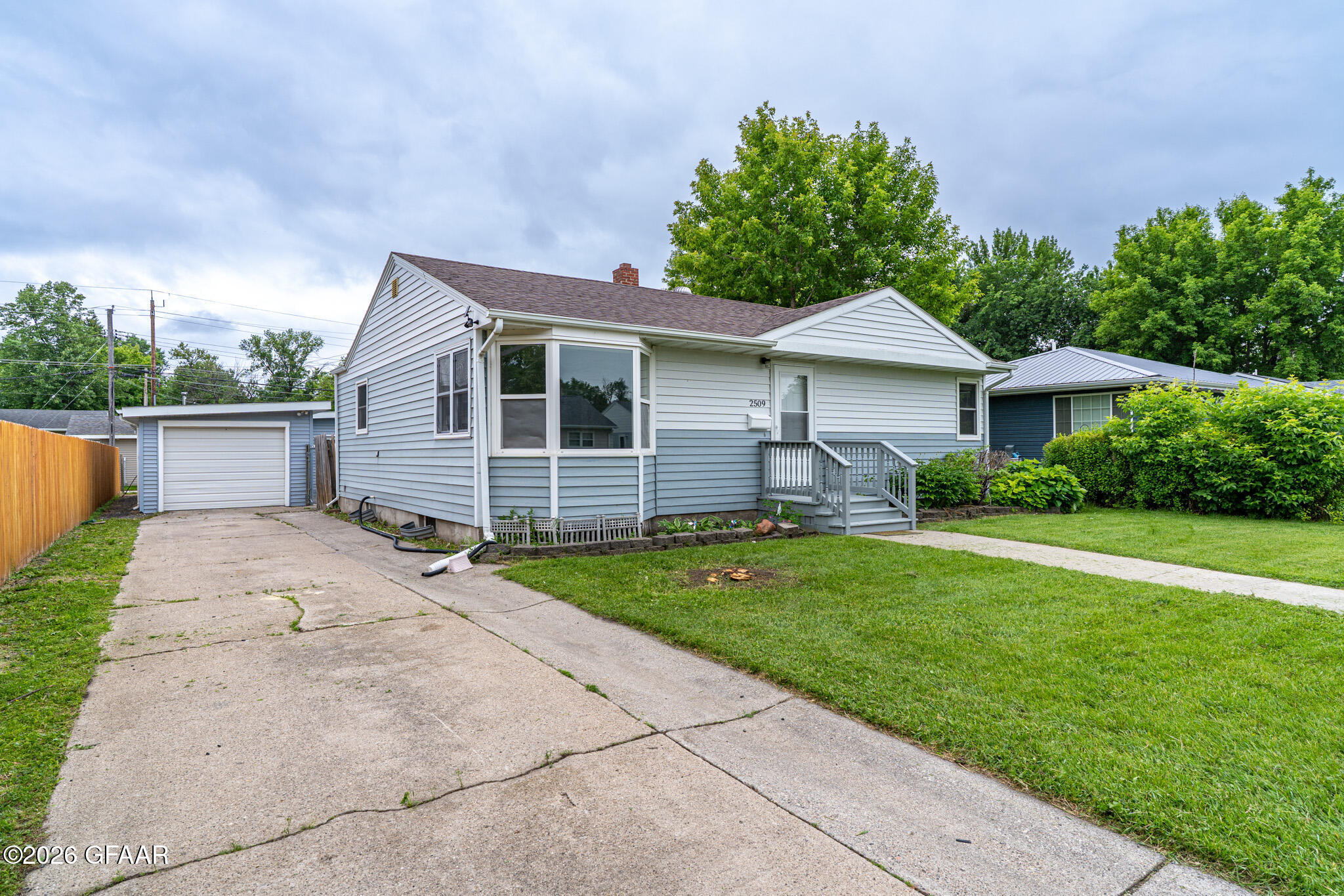 main property photo 19