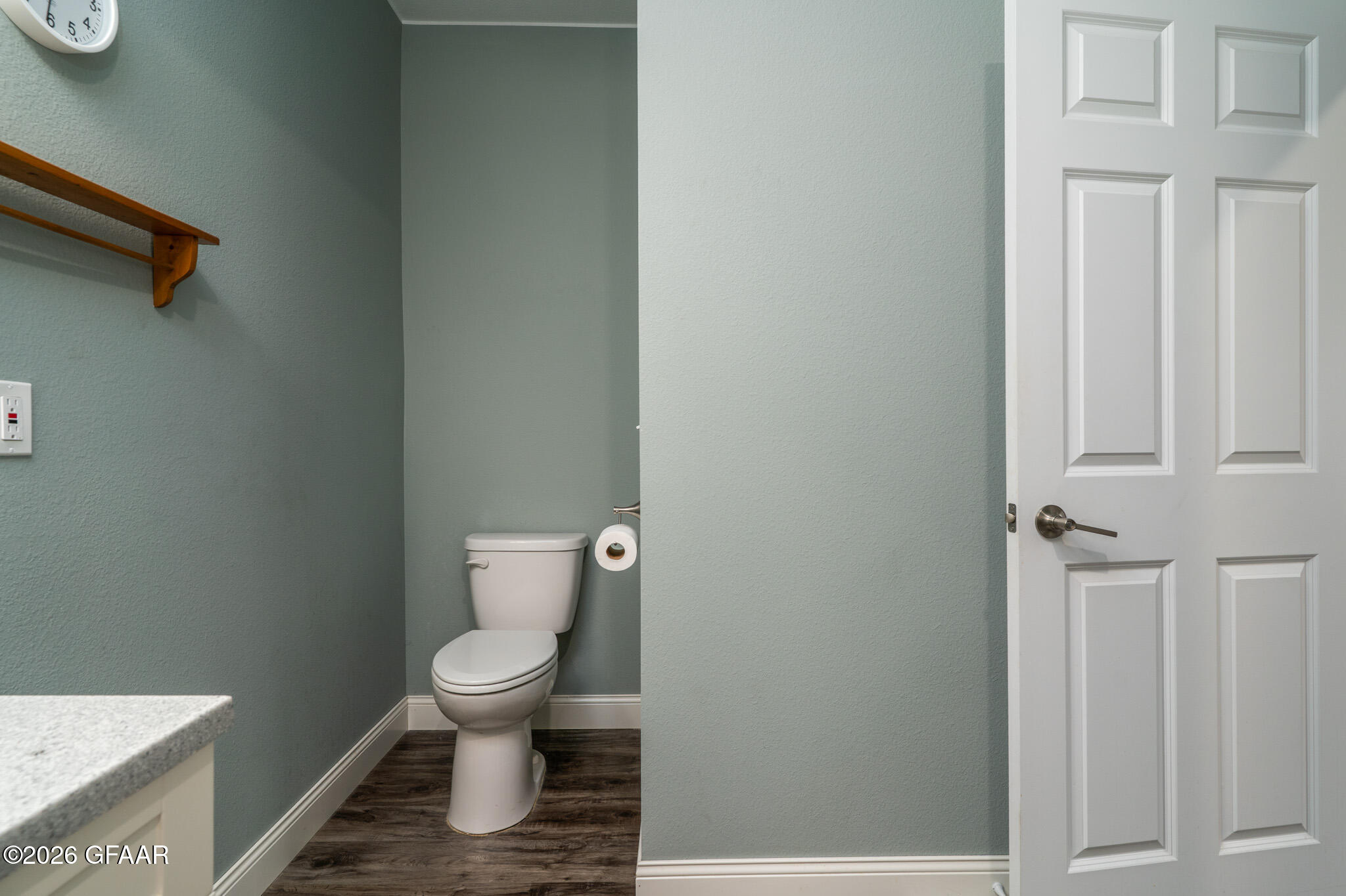 main property photo 12