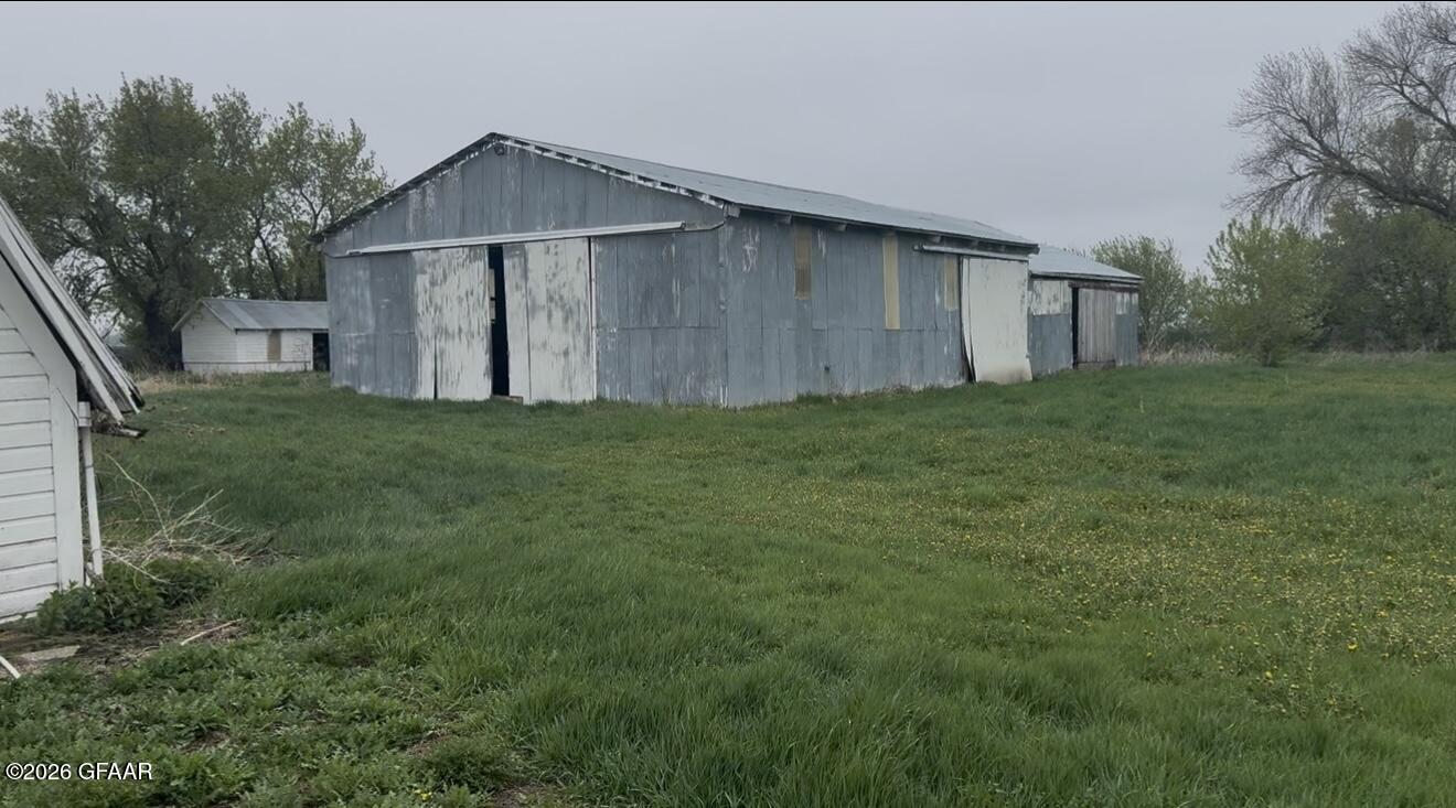 main property photo 23