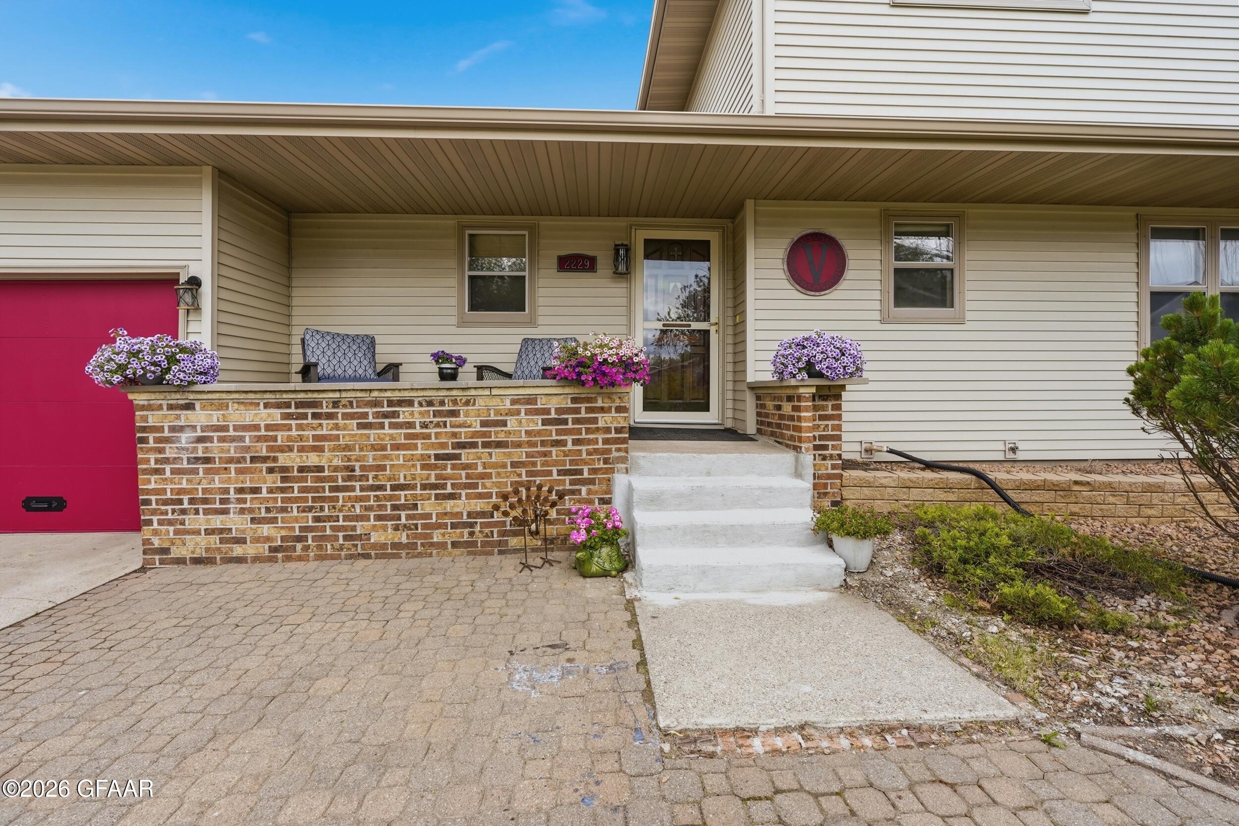 property viewer photo 1