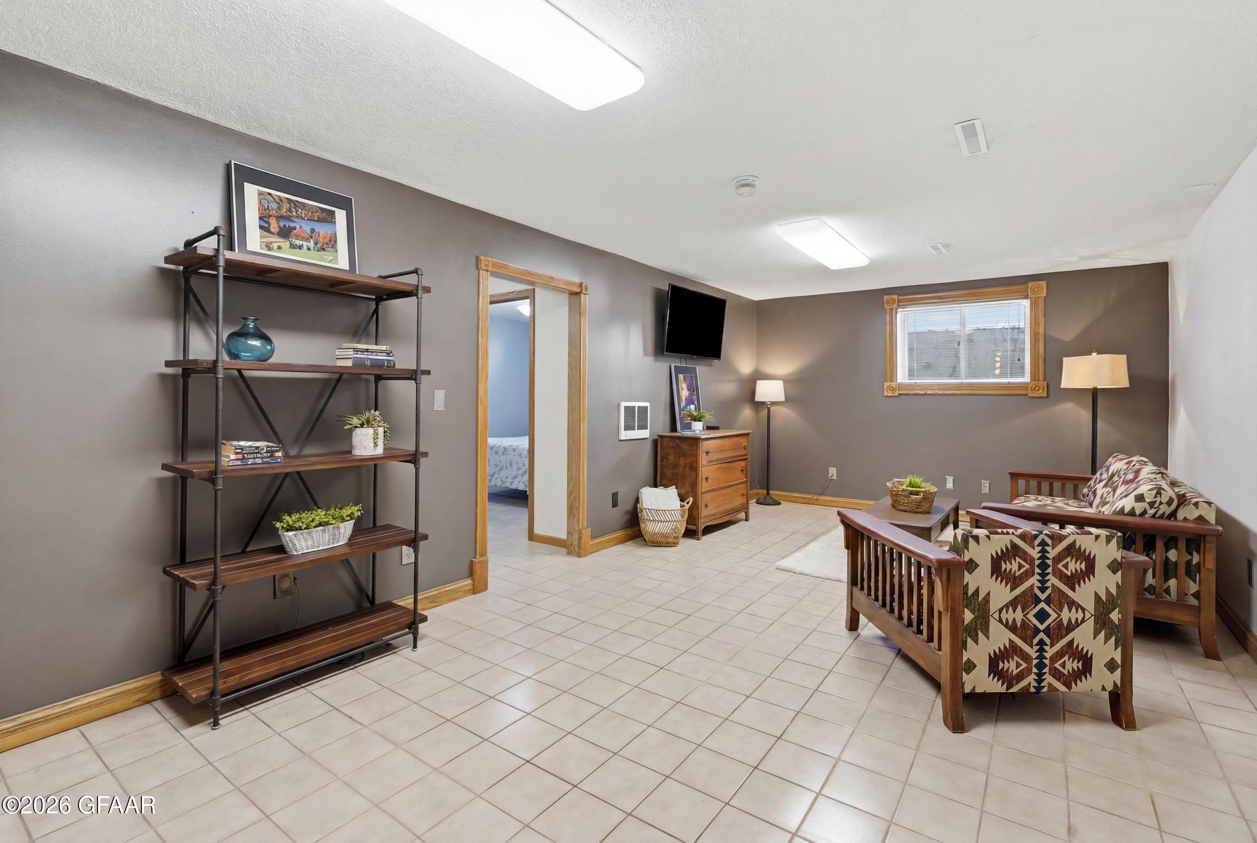 property viewer photo 25