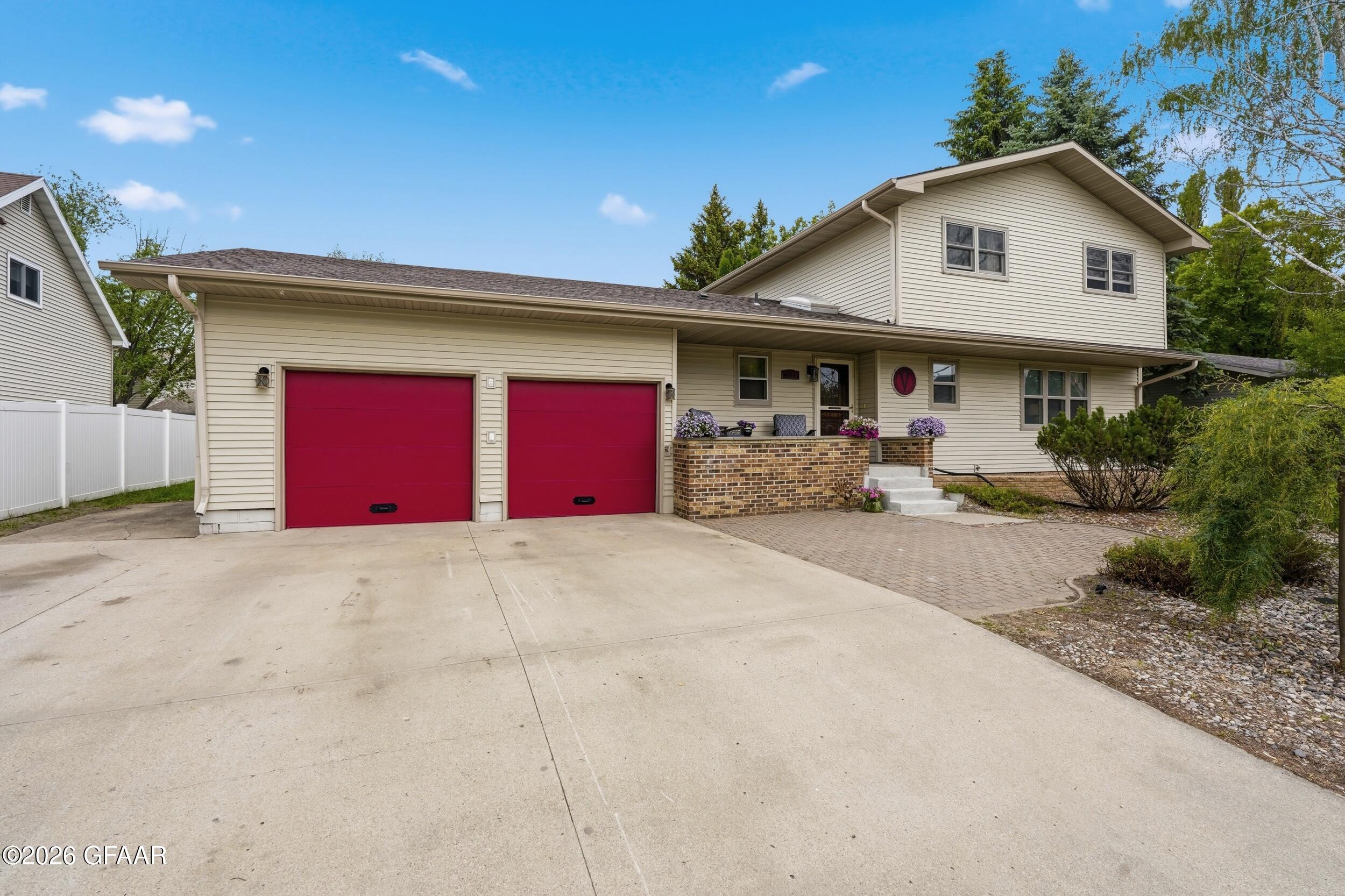 property viewer photo 45