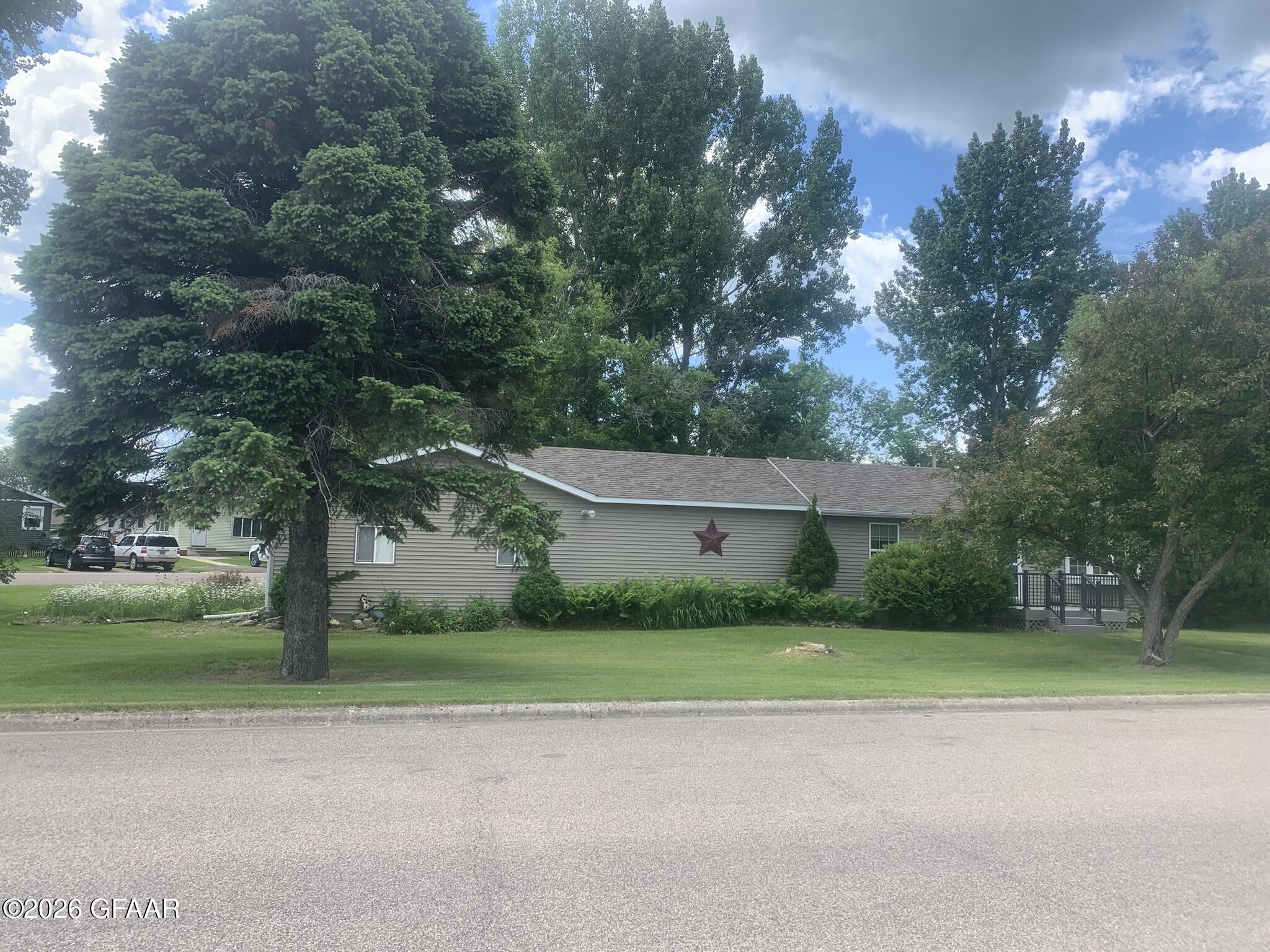 main property photo 4