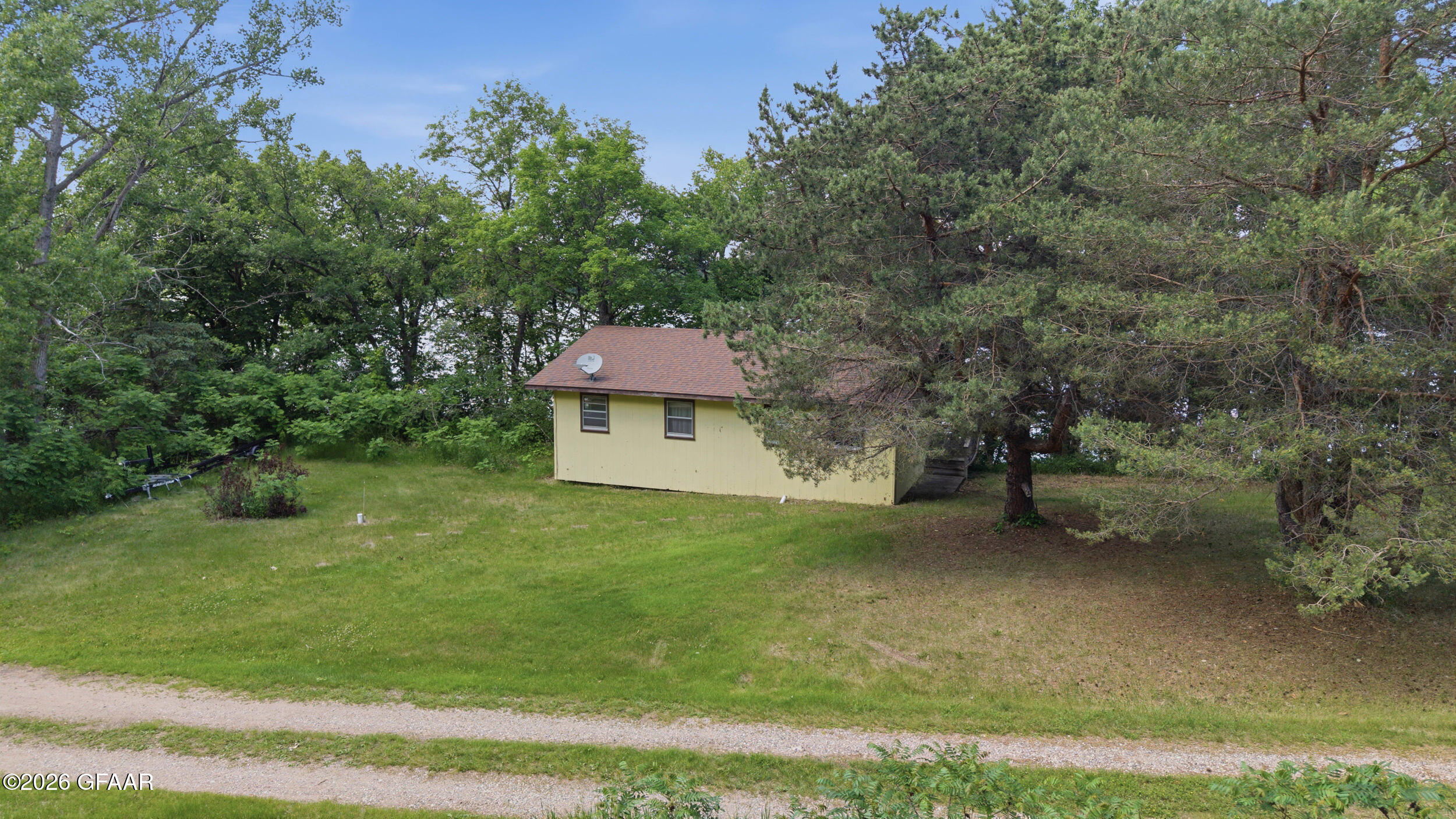 main property photo 18