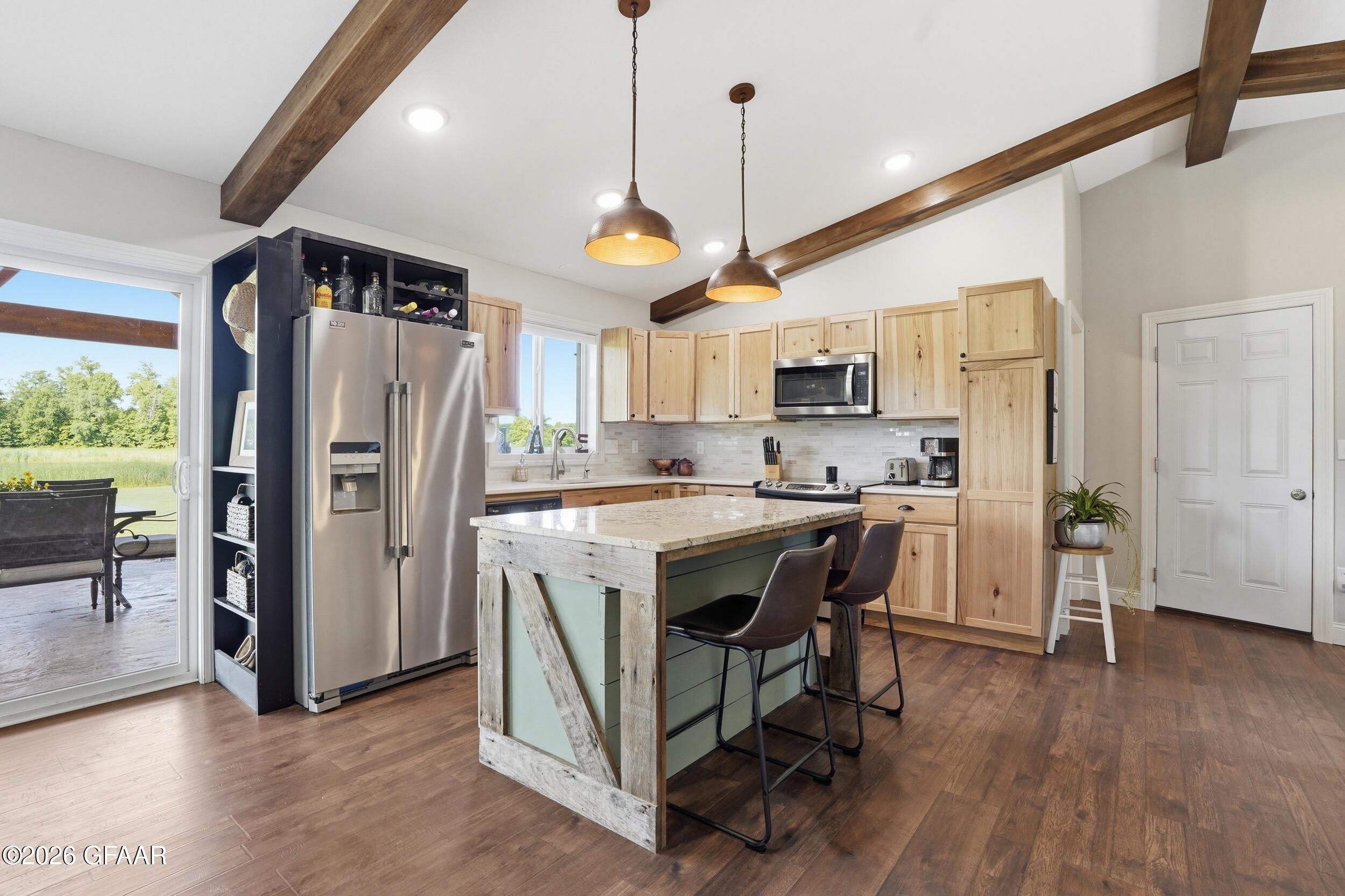main property photo 8