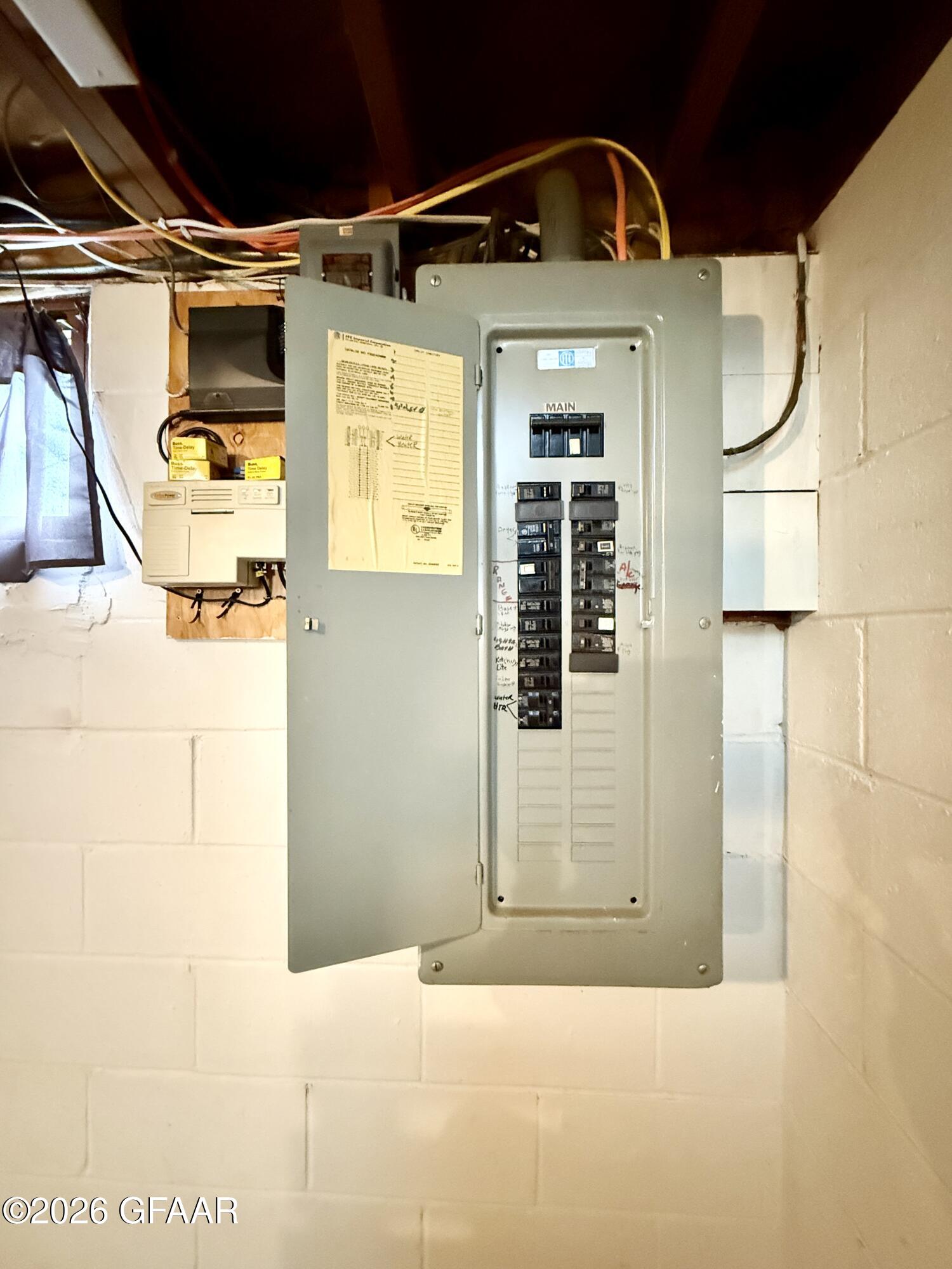 main property photo 31