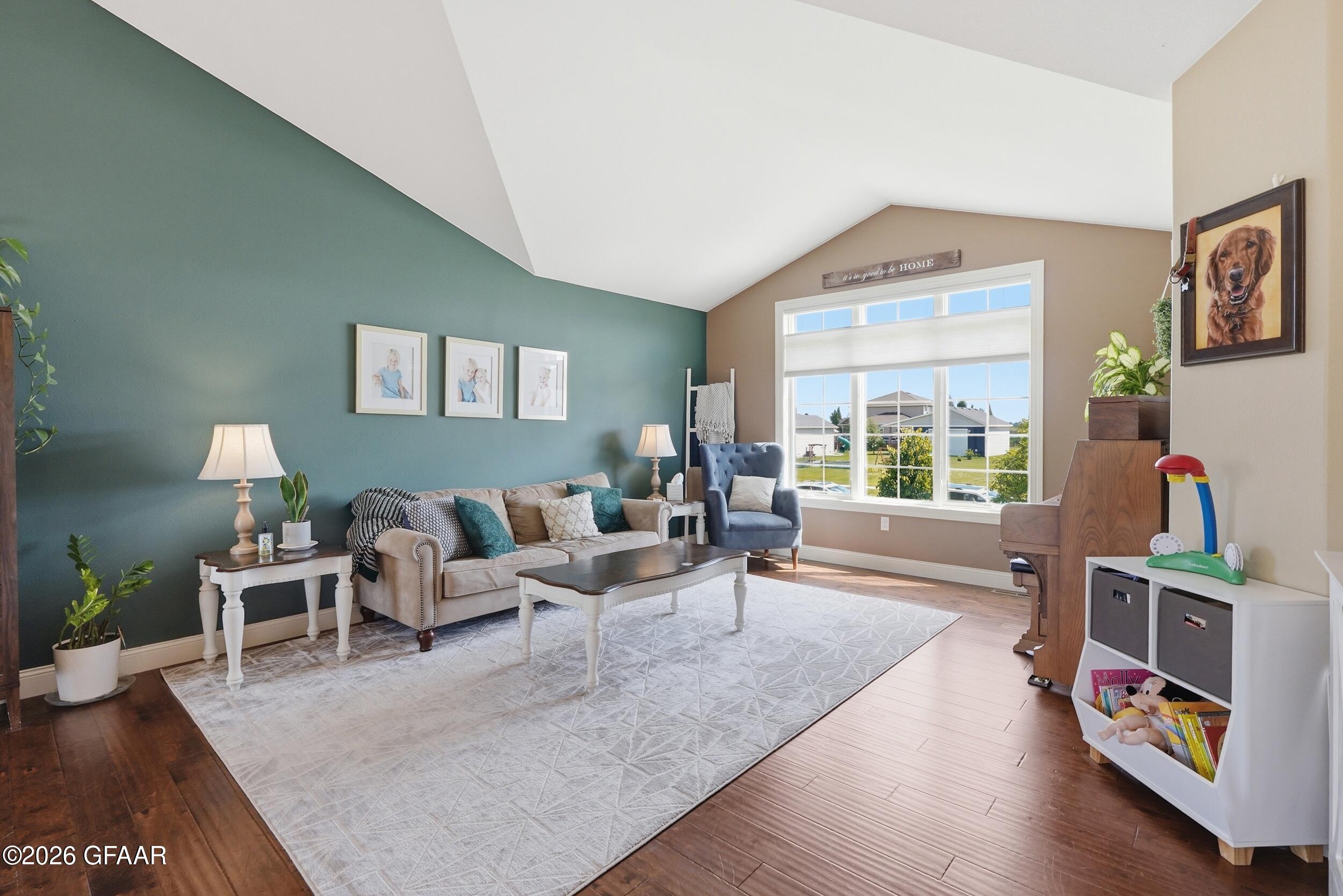 main property photo 3
