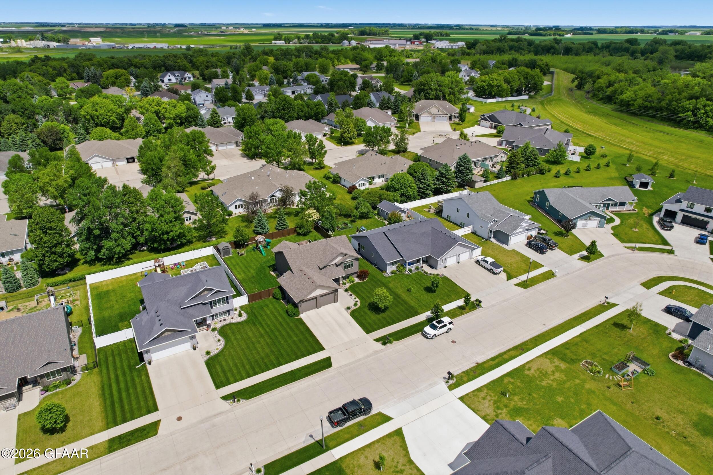 main property photo 40
