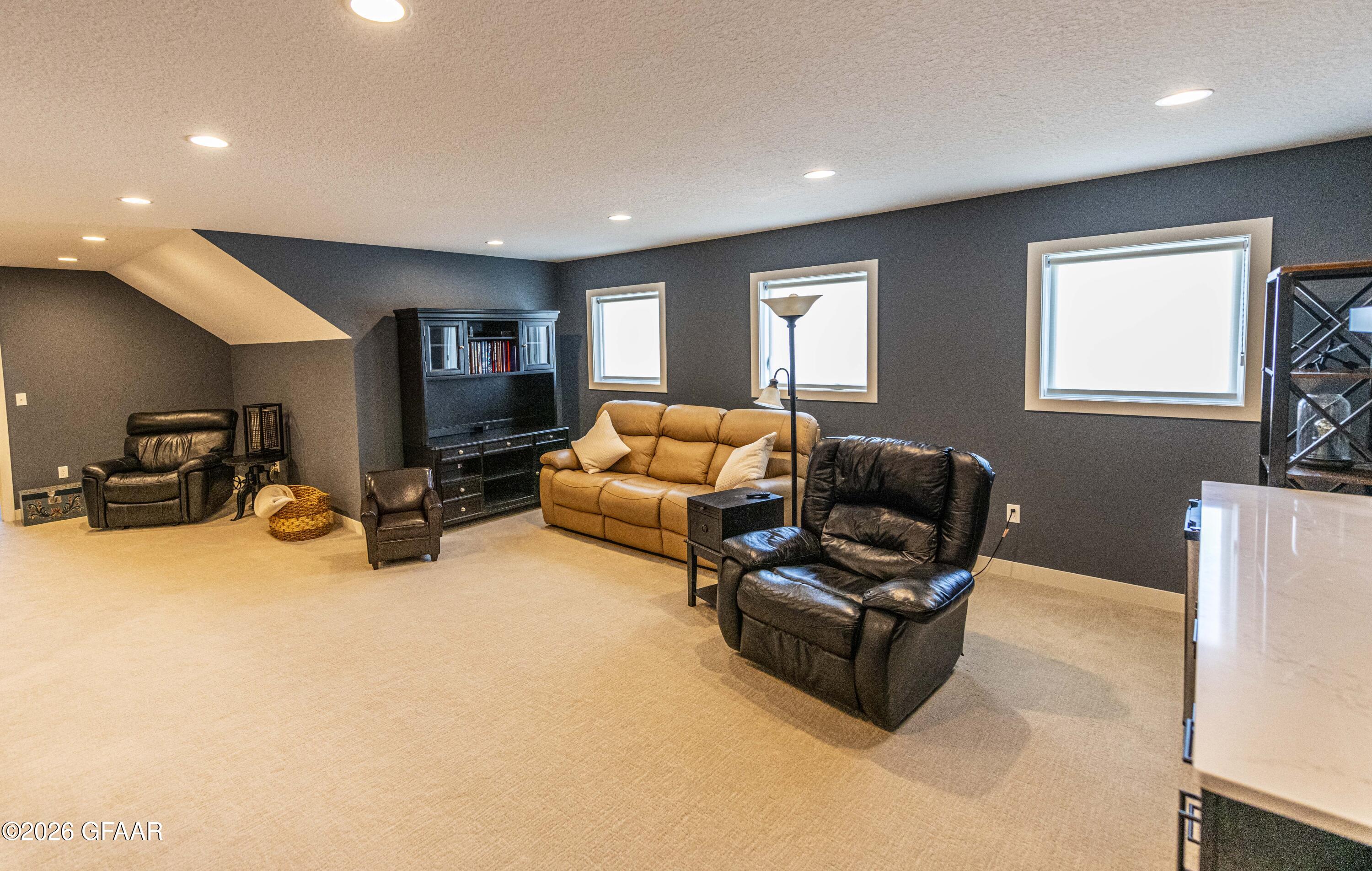main property photo 66