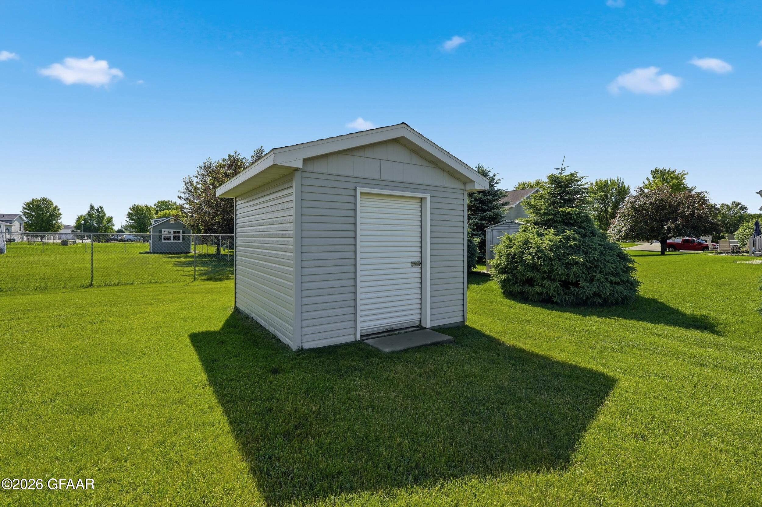 main property photo 36