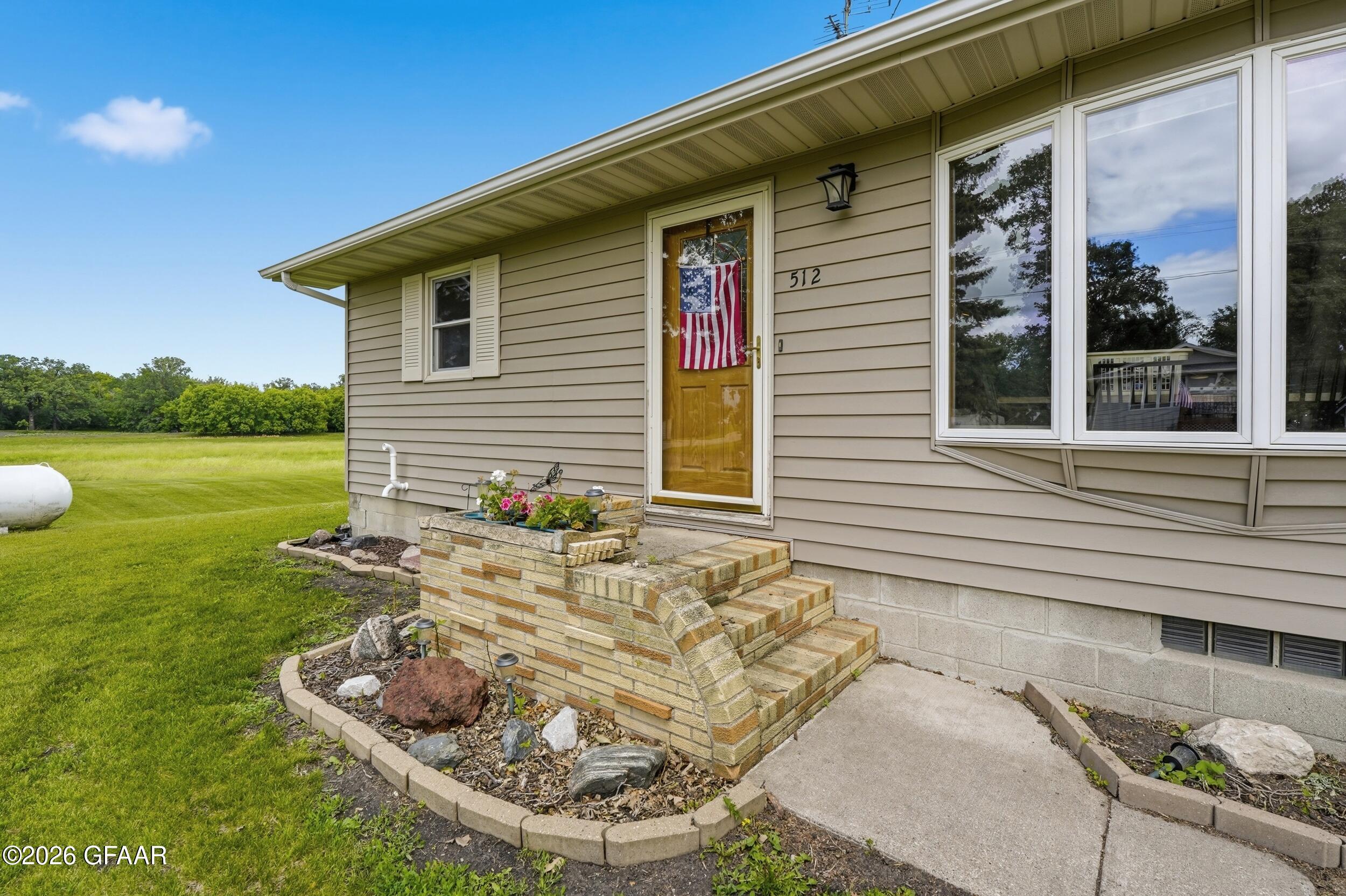 main property photo 16