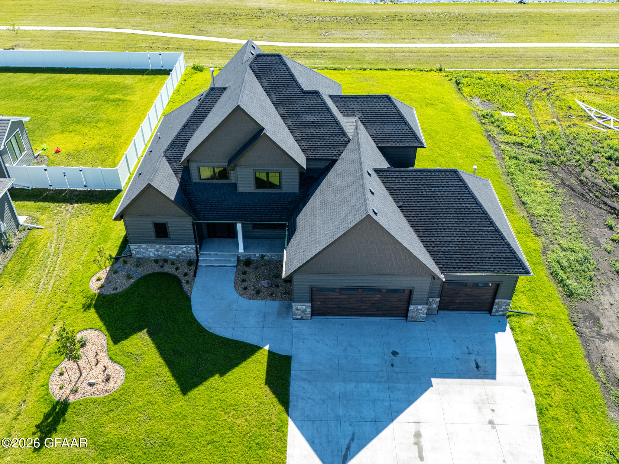 main property photo 44