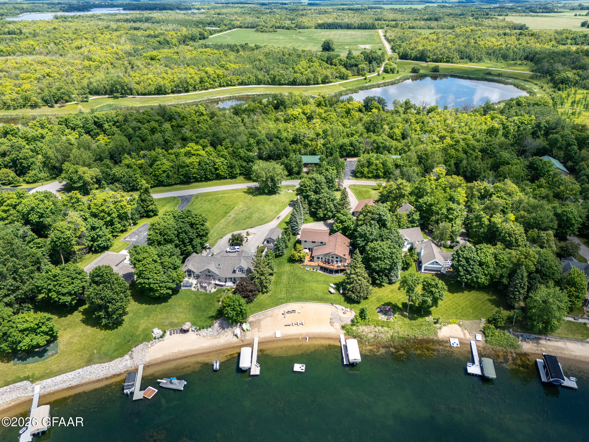 main property photo 50