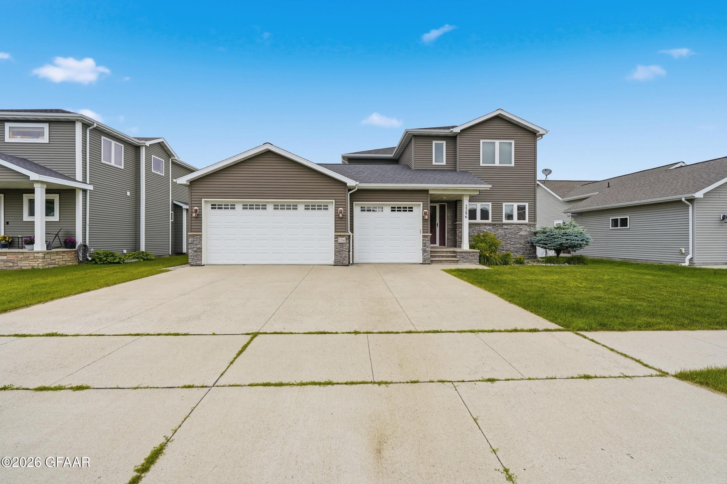 main property photo 36