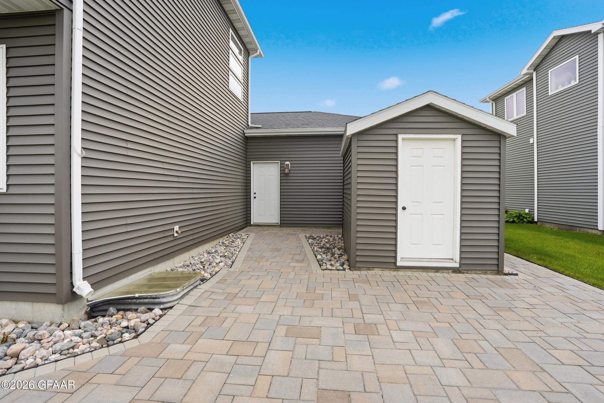 main property photo 38