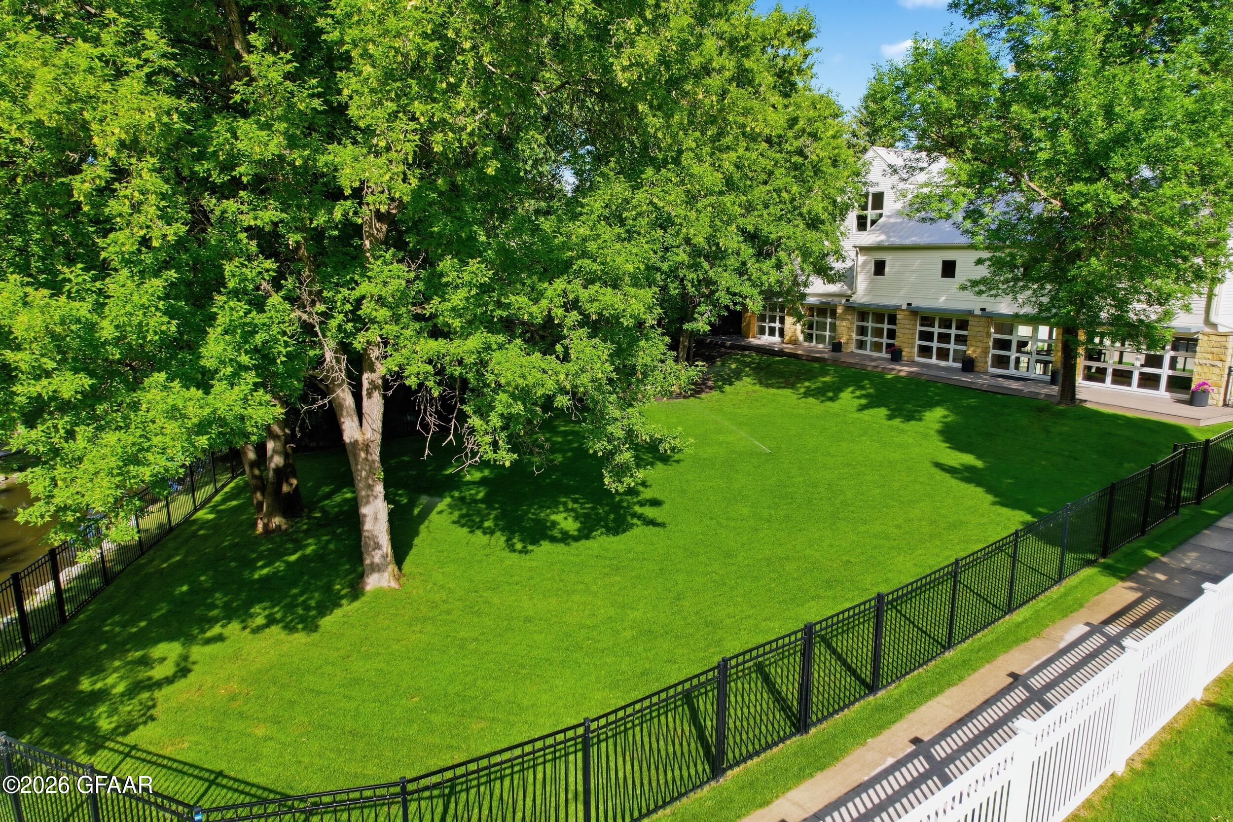 main property photo 81