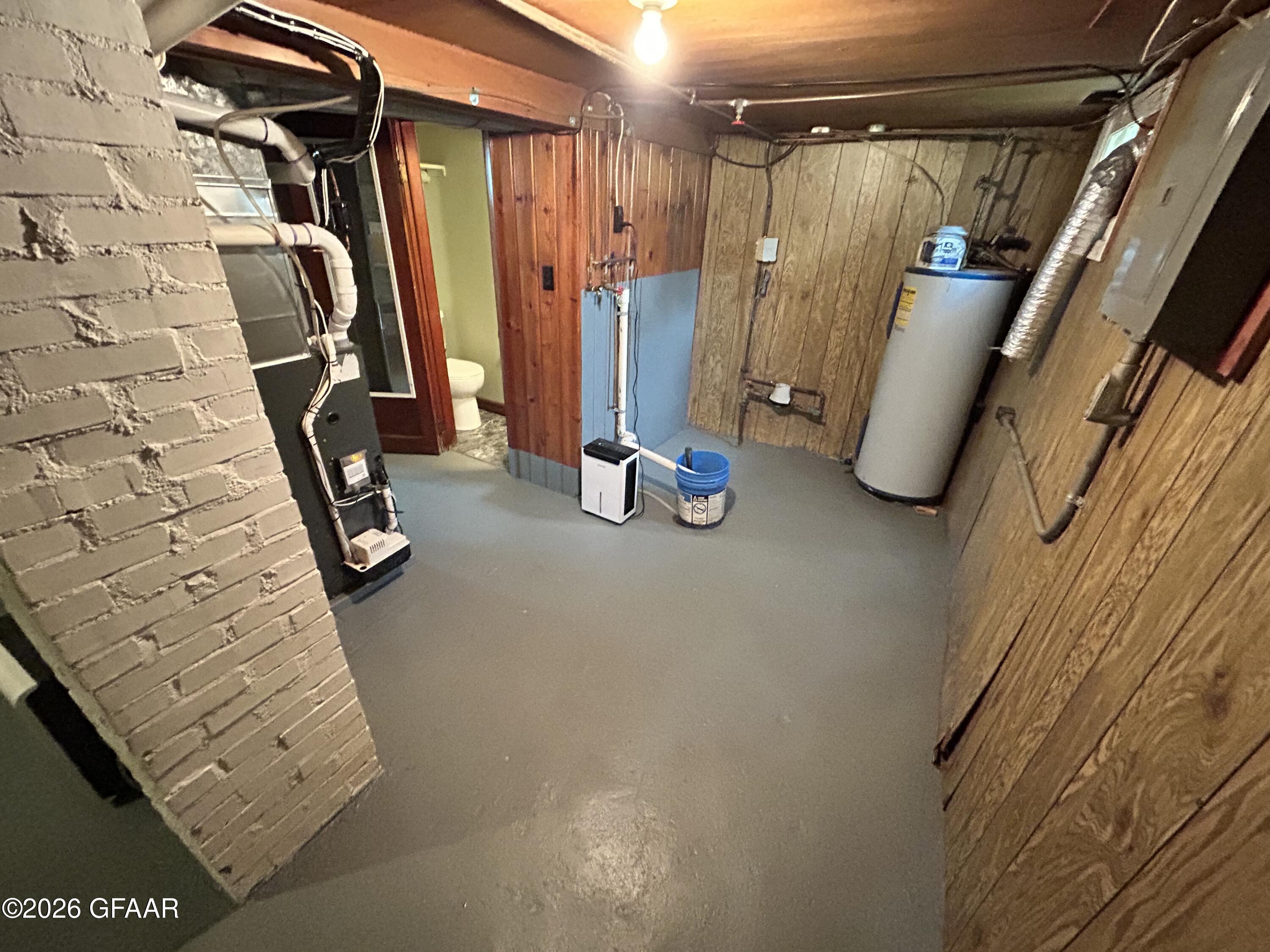 main property photo 14